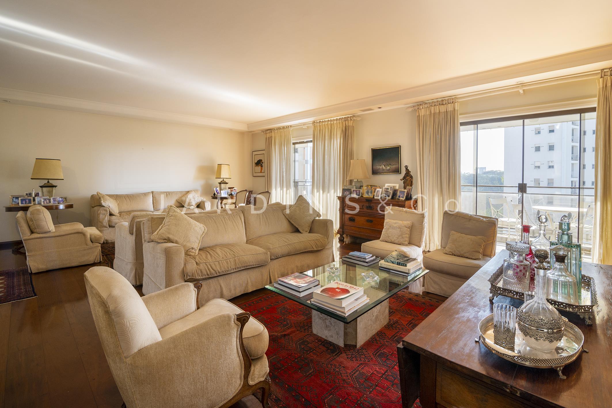Apartamento no Real Parque