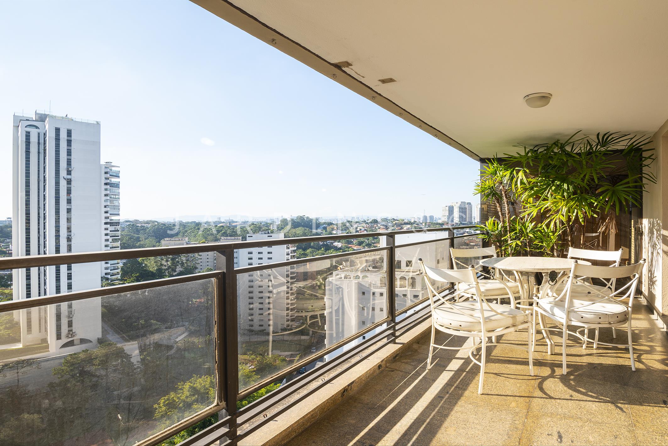 Apartamento à venda no Real Parque