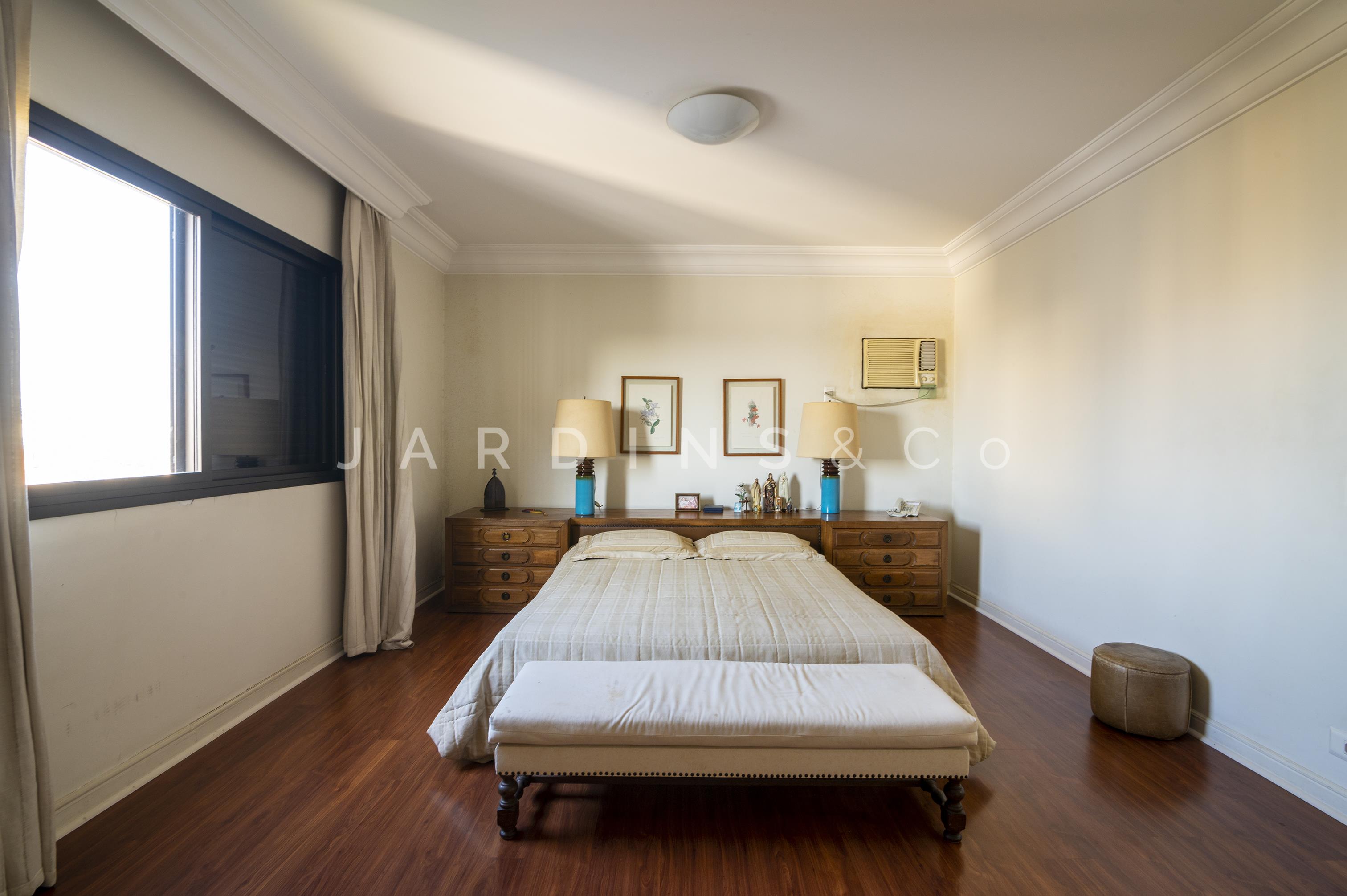 Apartamento no Real Parque