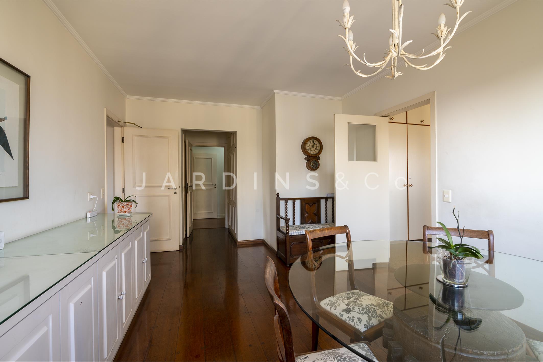 Apartamento no Real Parque
