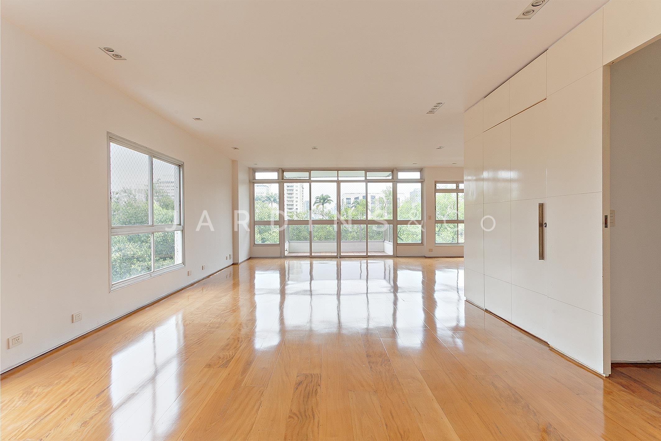 Apartamento no Jardim Europa