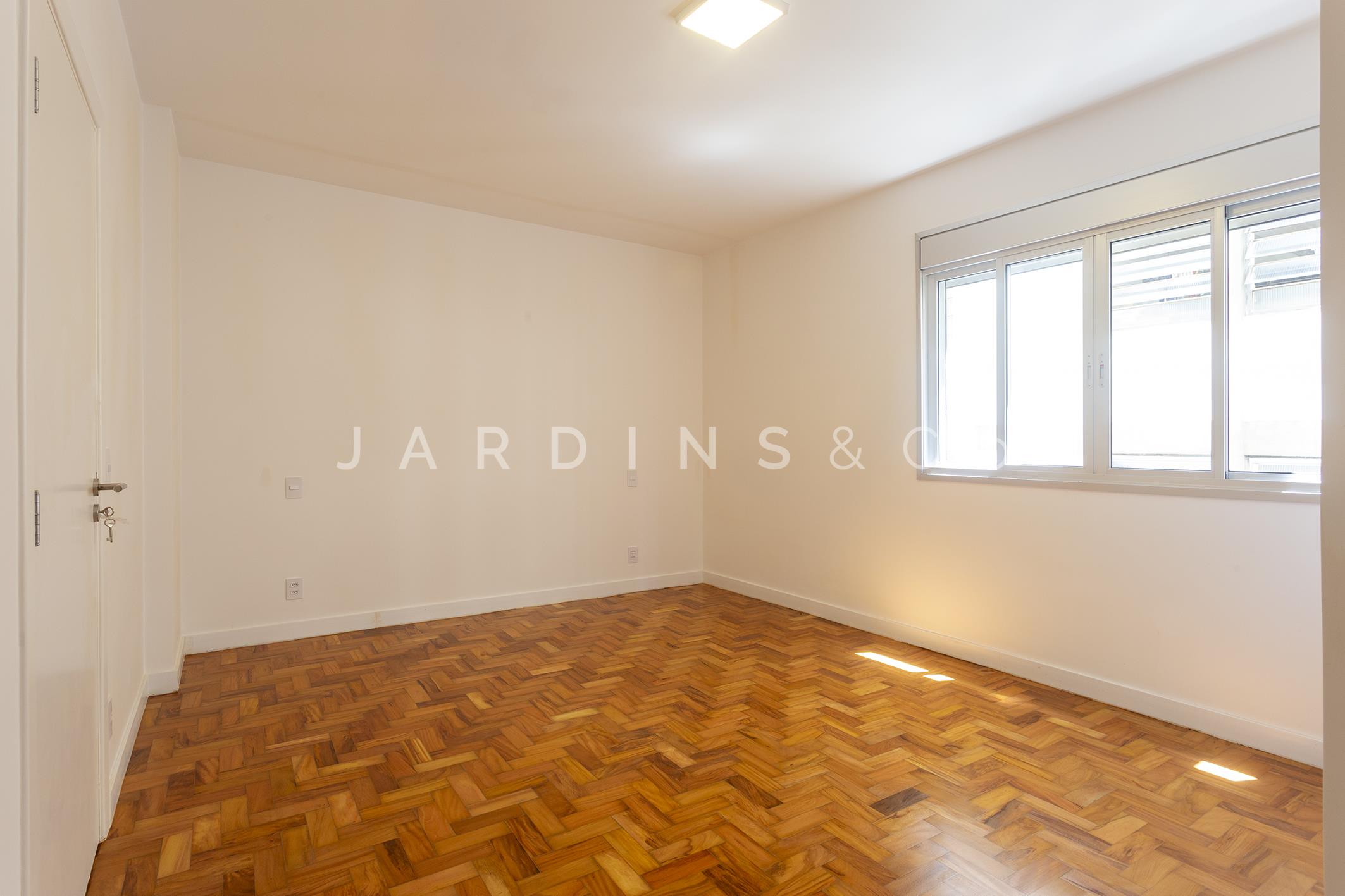 Apartamento no Paraíso