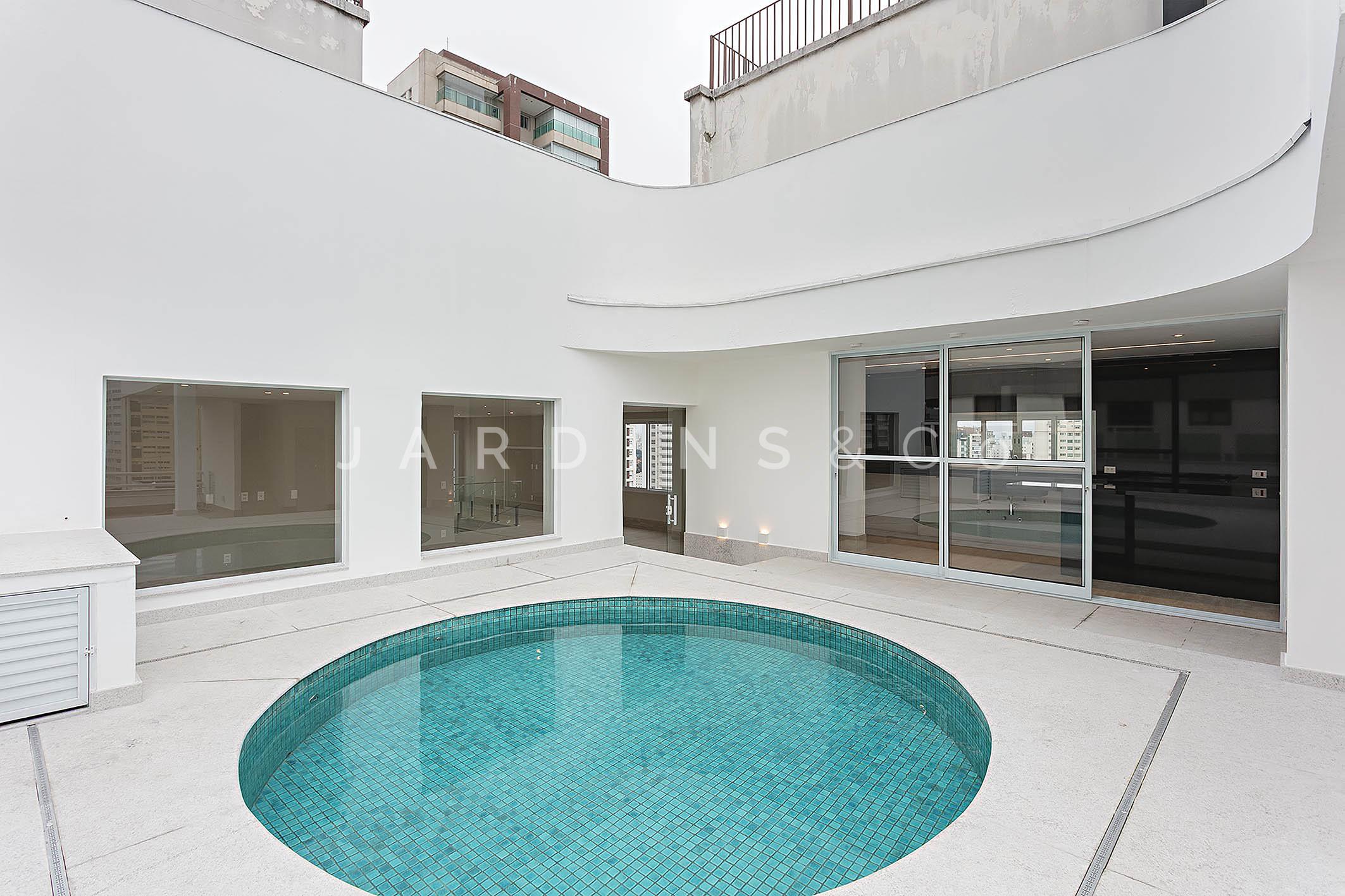 Cobertura no Paraíso