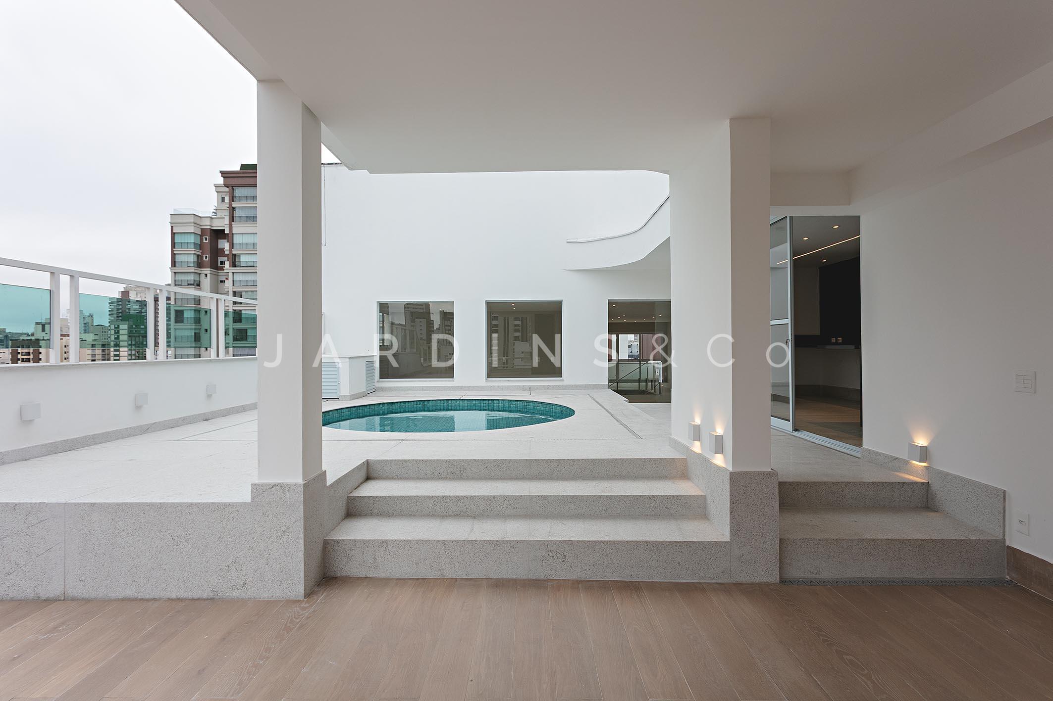 Cobertura no Paraíso