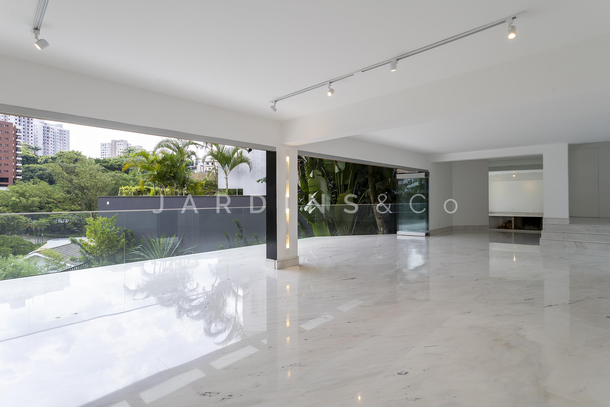 Casa em Condomínio no Jardim Vitória Régia