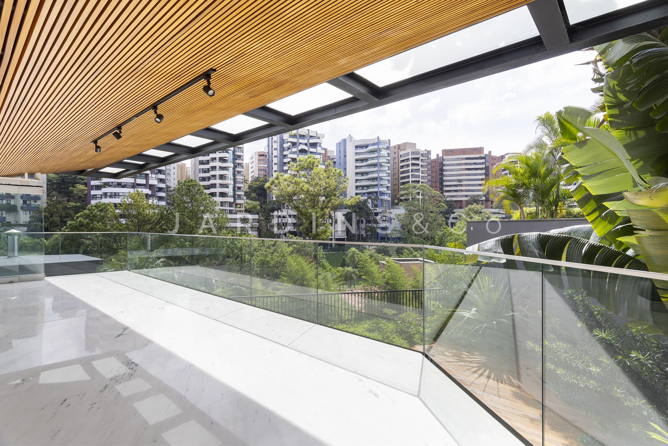 Casa em Condomínio no Jardim Vitória Régia
