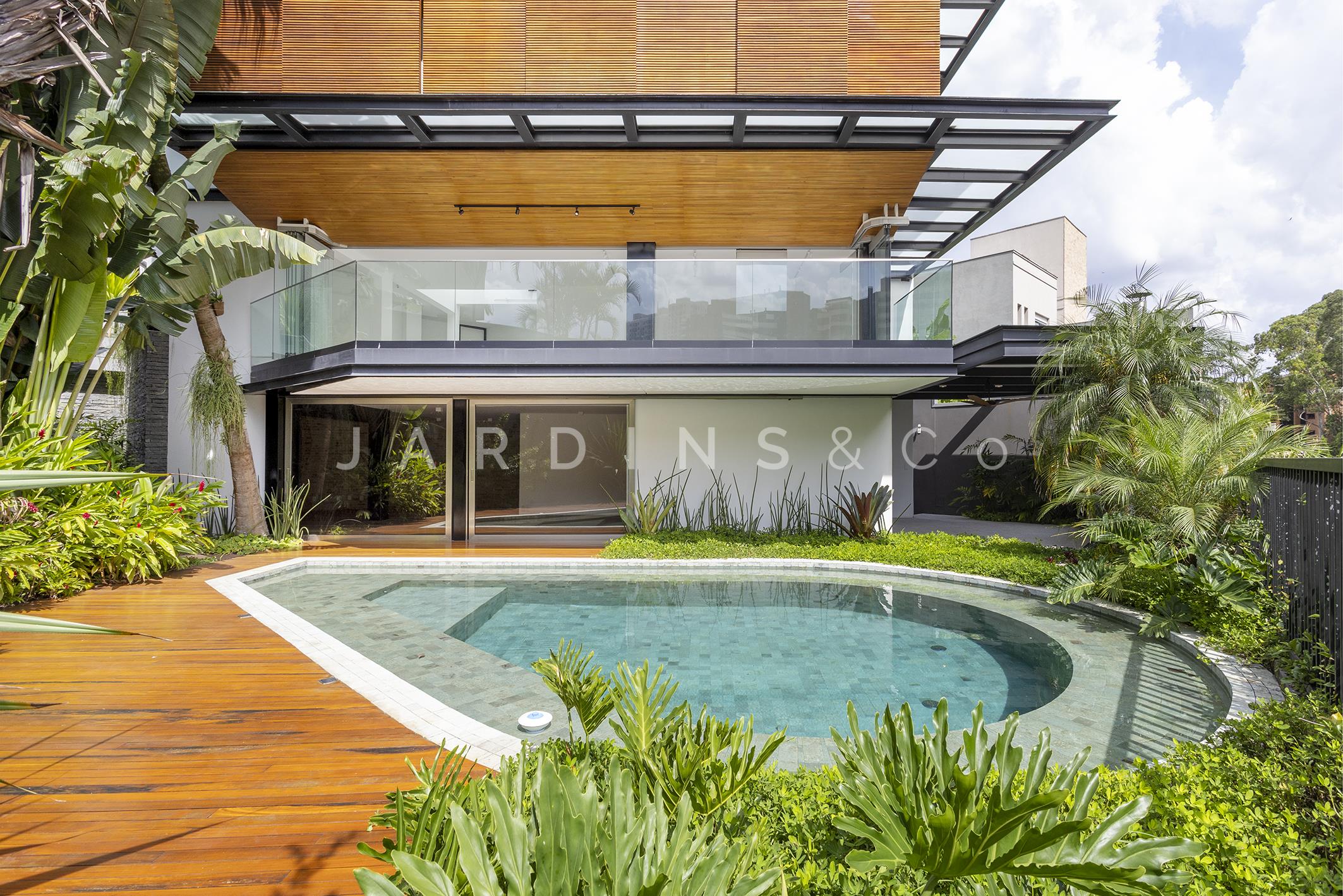 Casa em Condomínio no Jardim Vitória Régia
