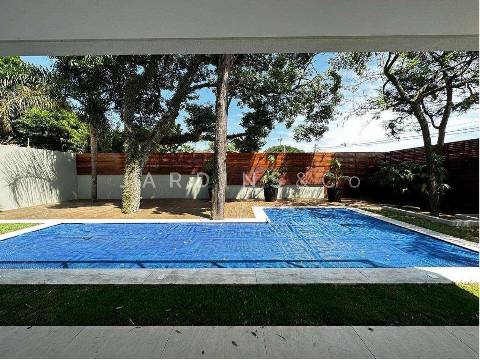 Casa em Condomínio no Parque Colonial