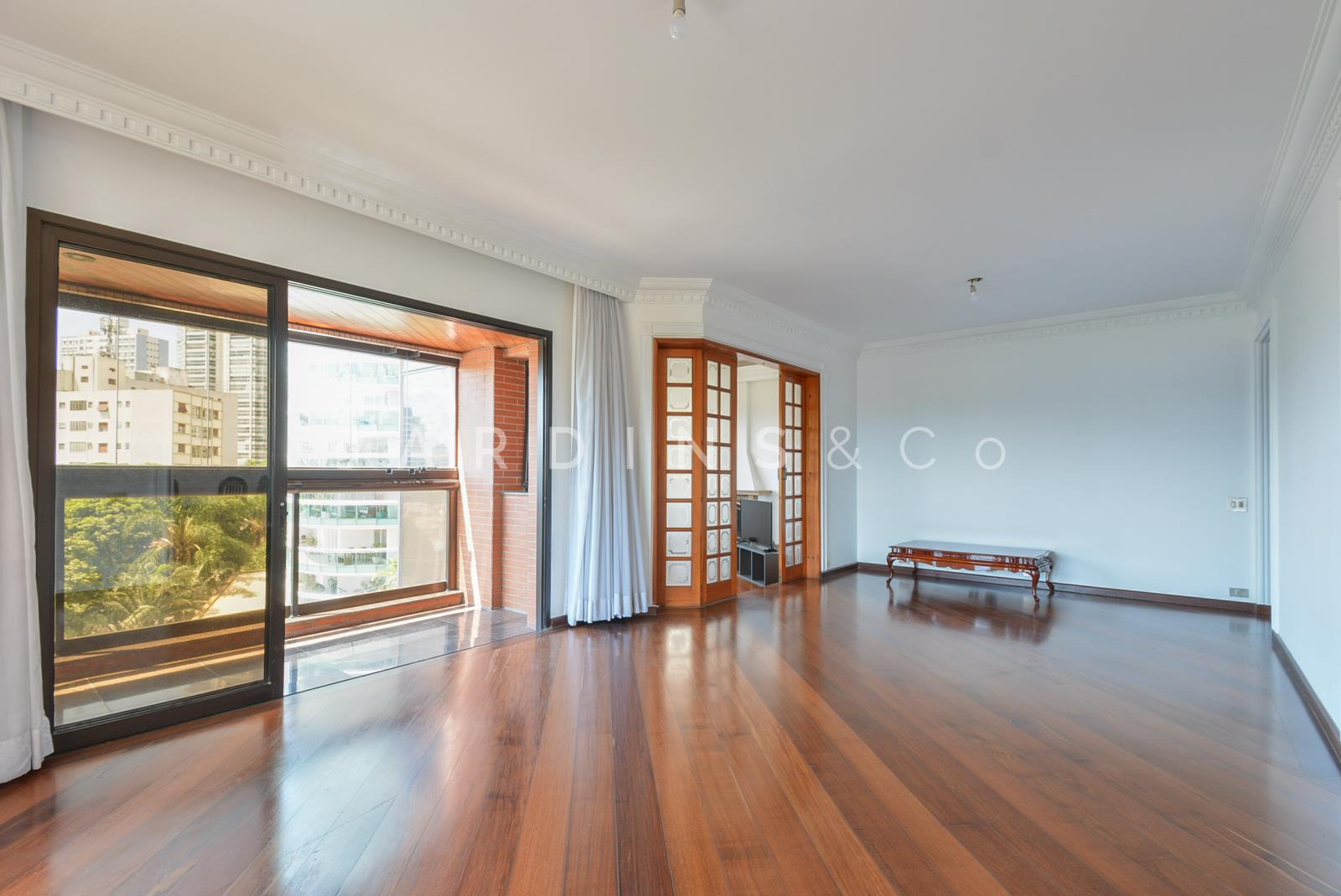 Apartamento no Paraíso