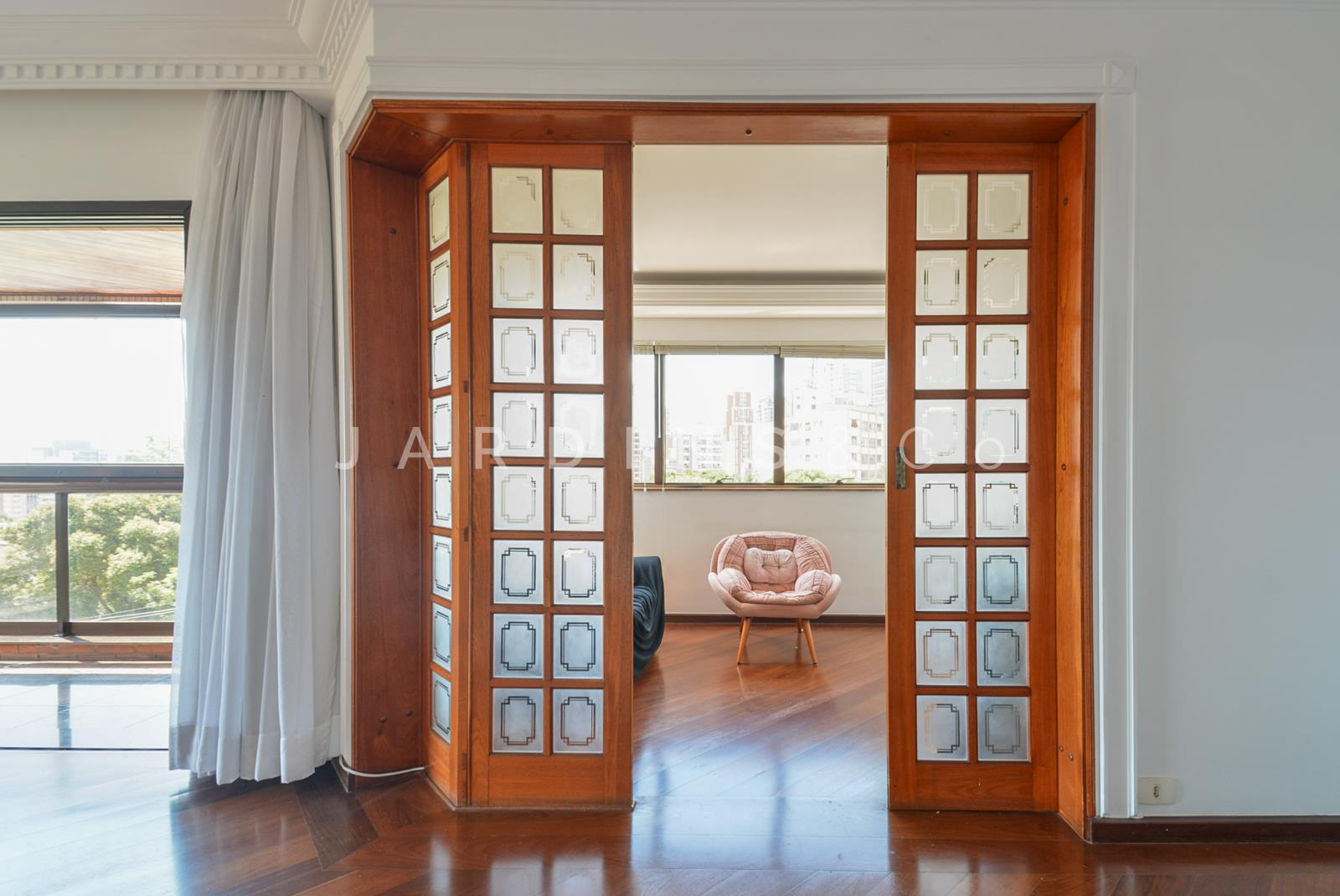 Apartamento no Paraíso