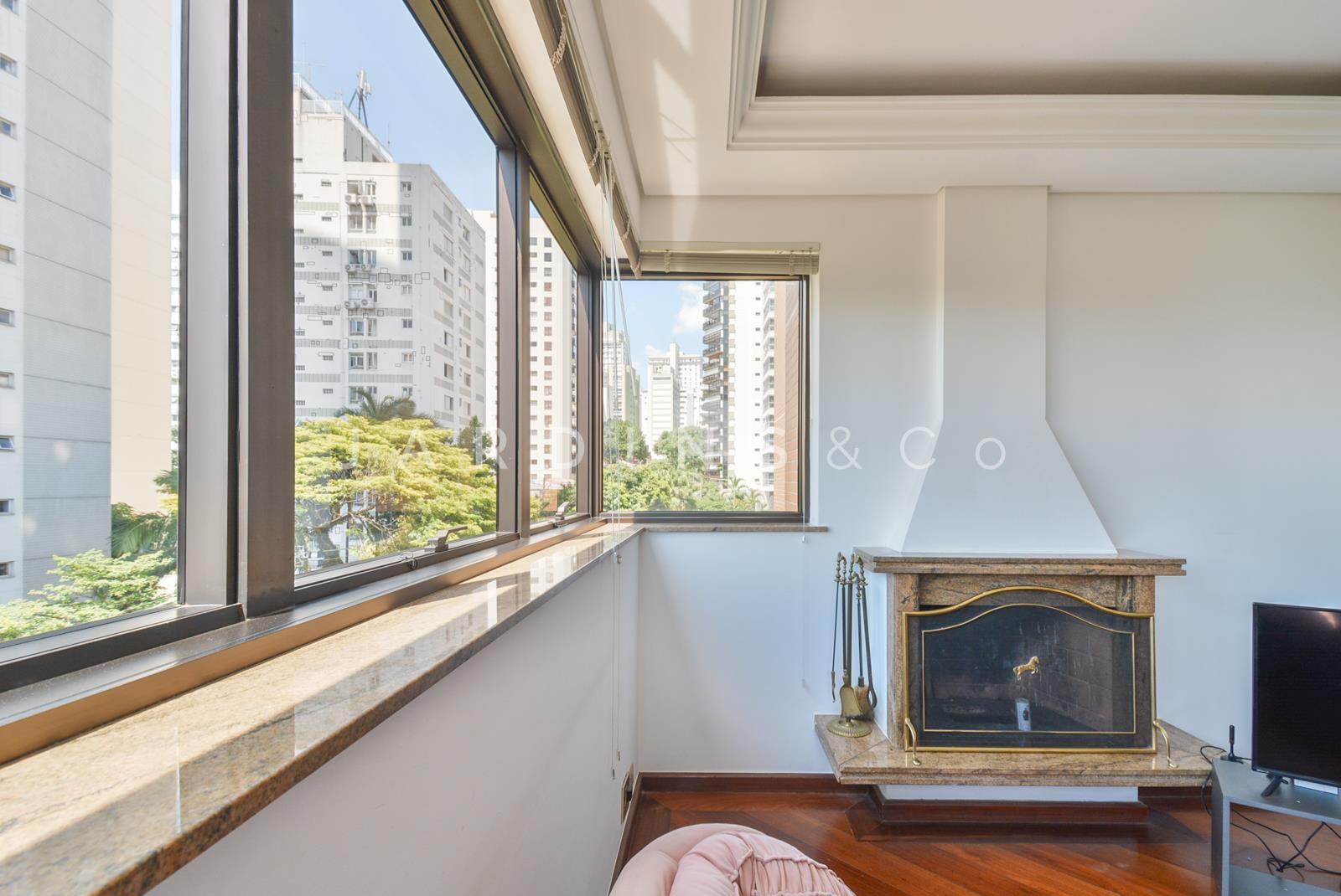 Apartamento no Paraíso