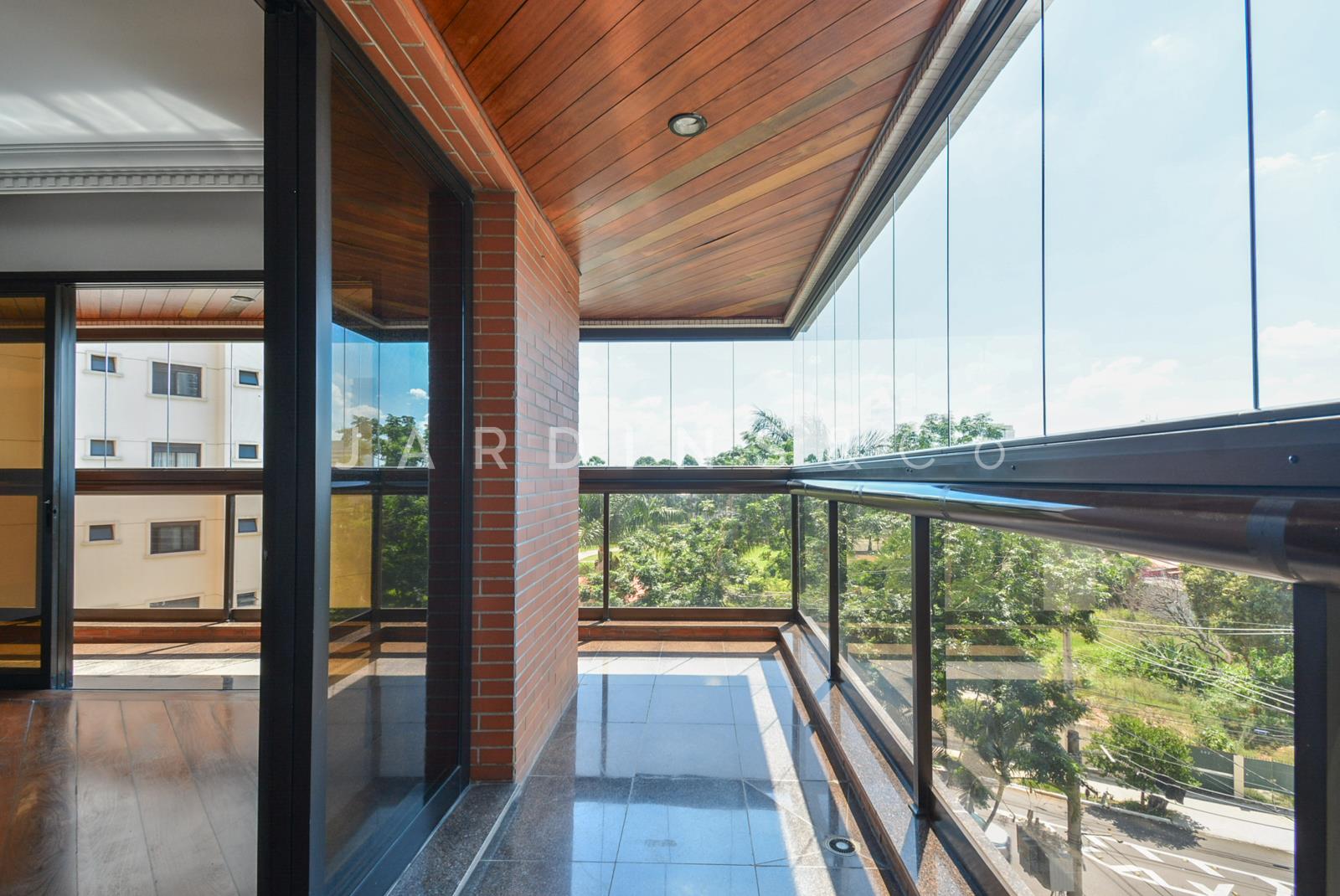 Apartamento no Paraíso