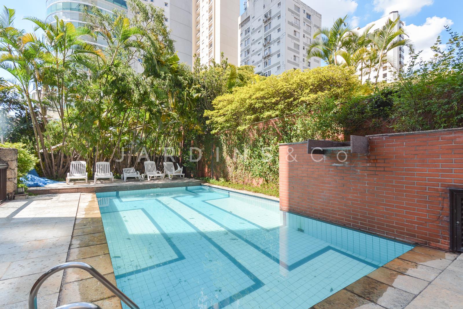 Apartamento no Paraíso