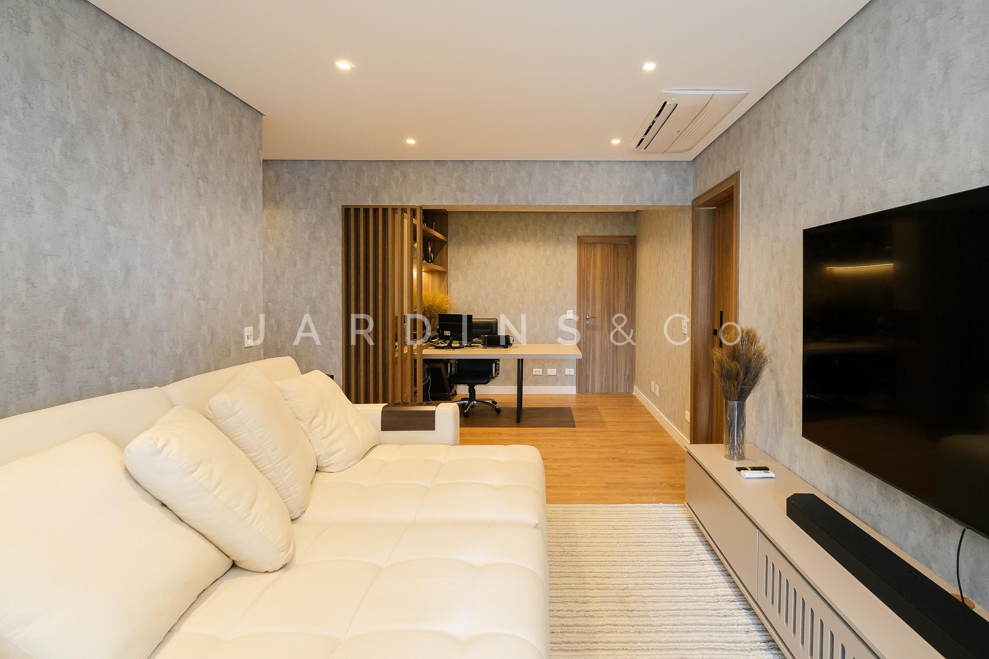 Apartamento no Real Parque