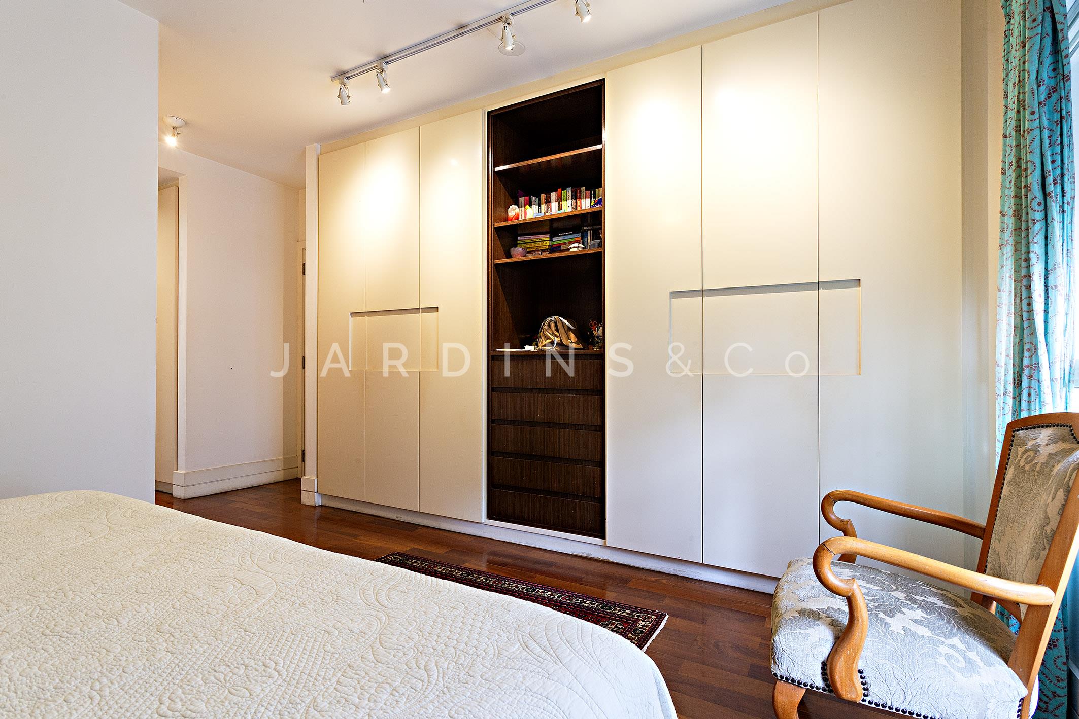 Apartamento no Paraíso
