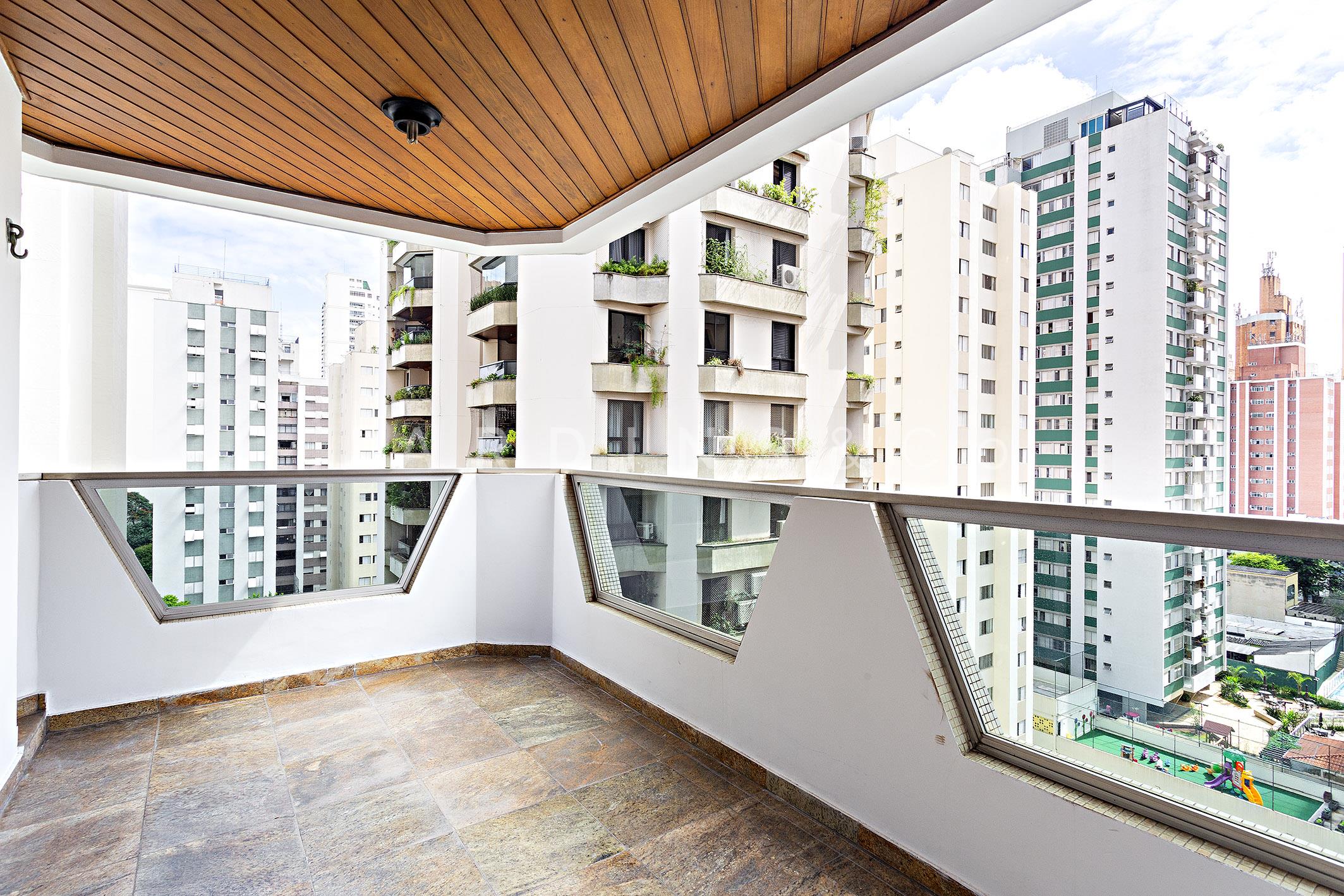 Apartamento no Moema