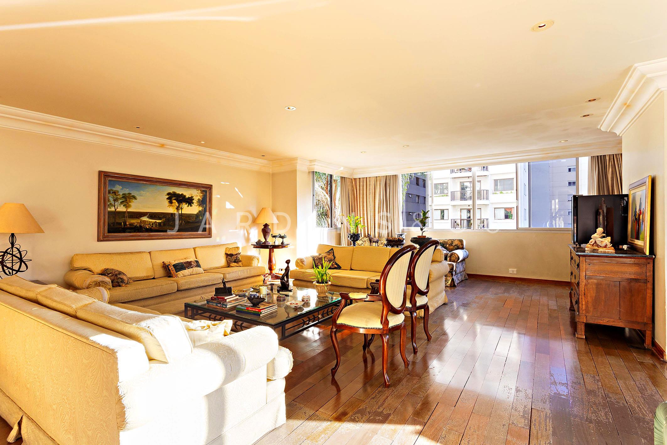 Apartamento no Paraíso