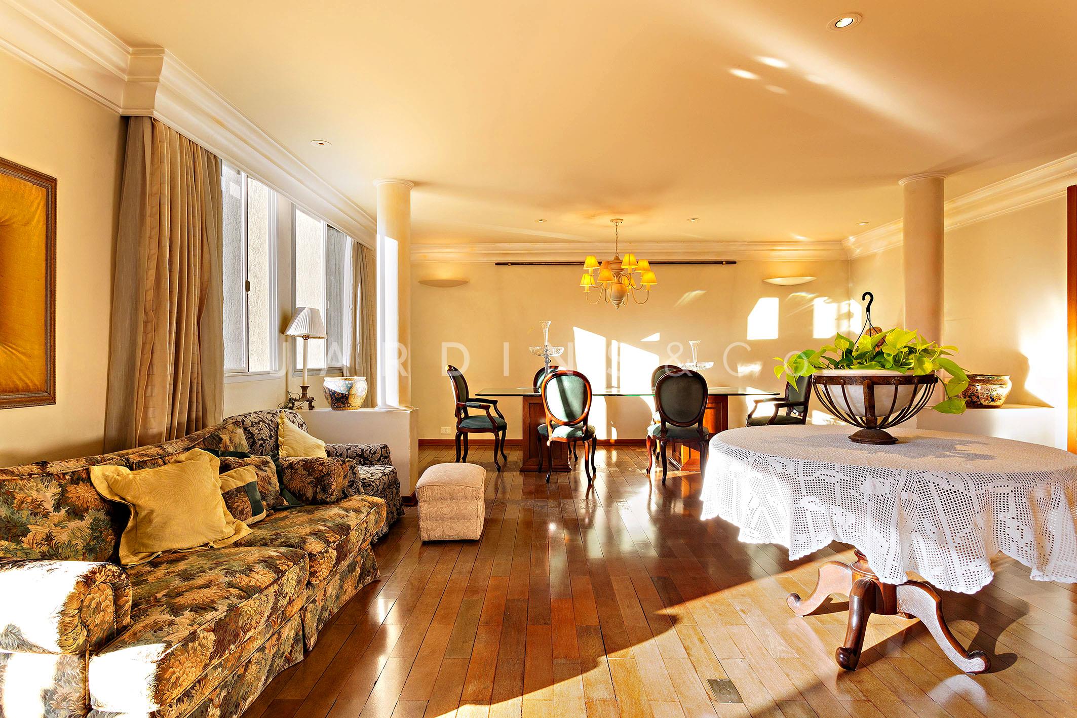 Apartamento no Paraíso