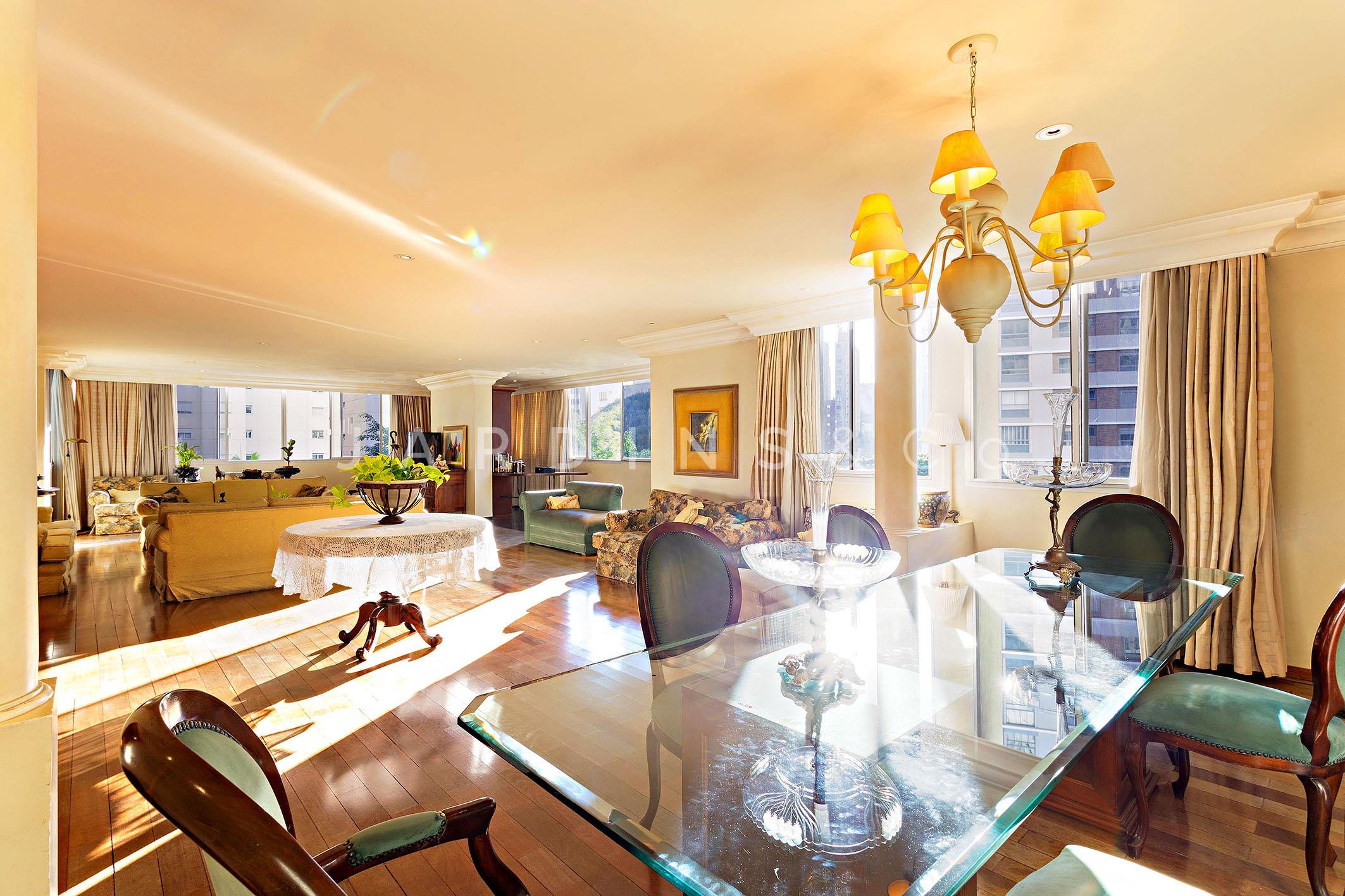 Apartamento no Paraíso