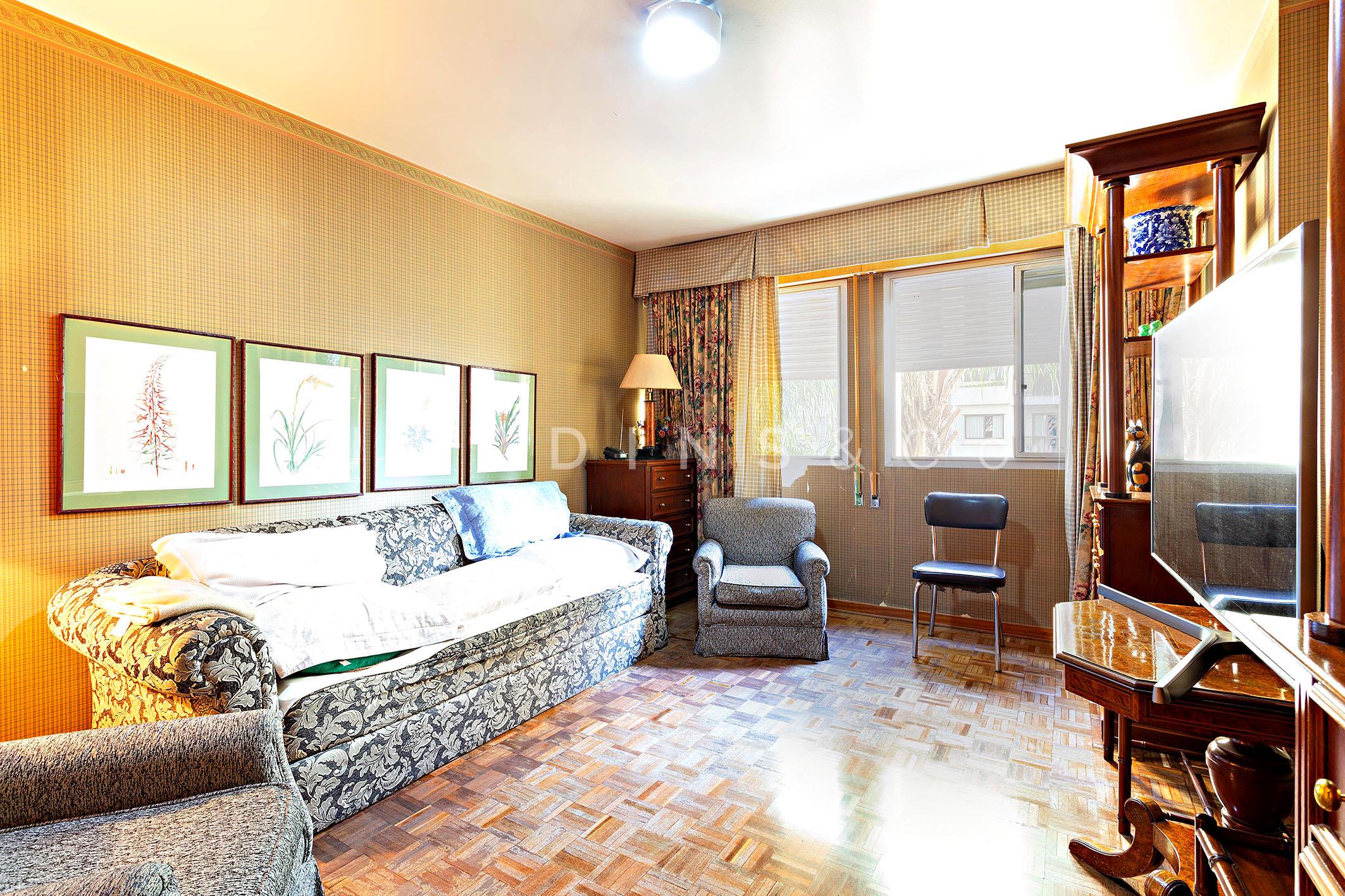 Apartamento no Paraíso