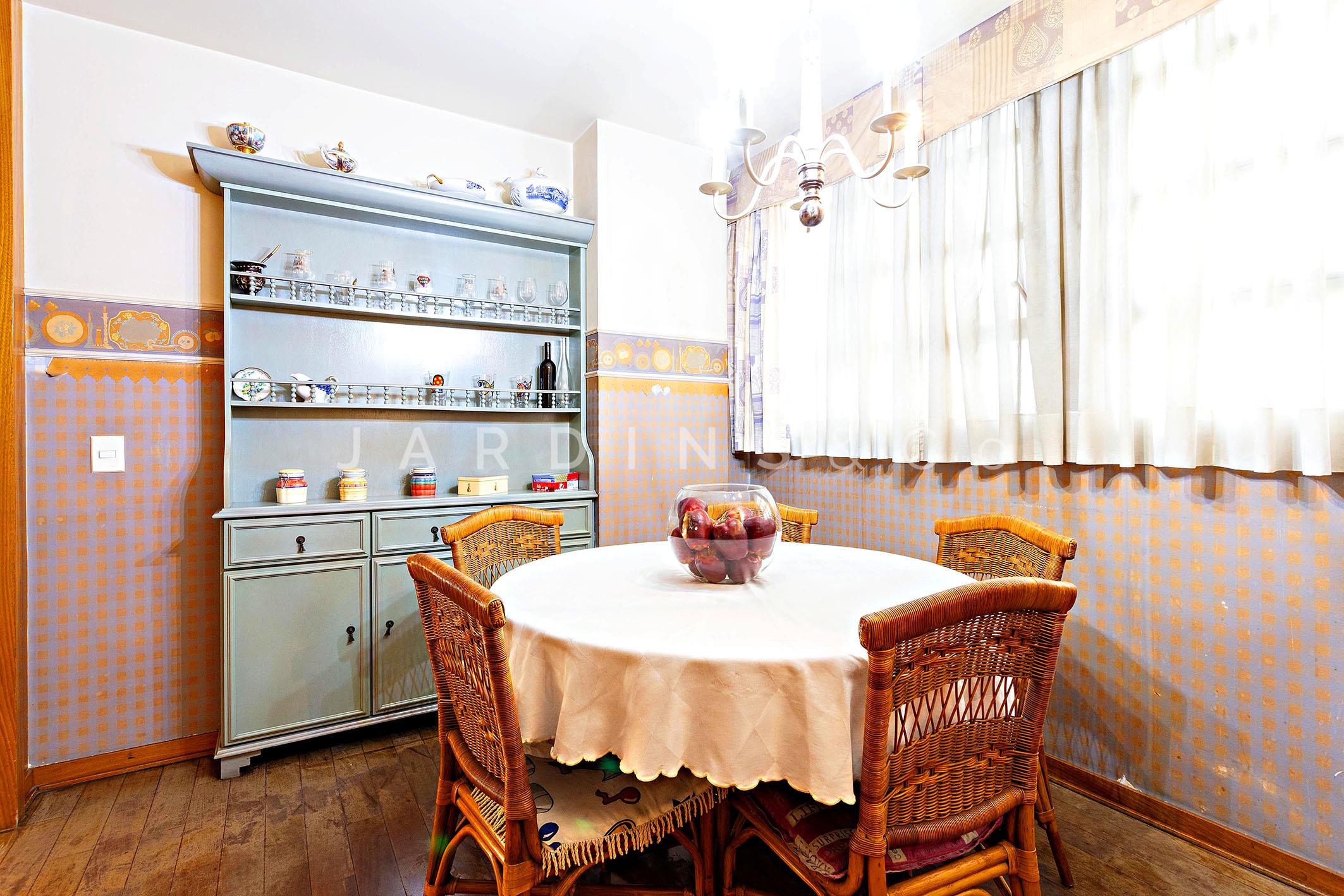 Apartamento no Paraíso