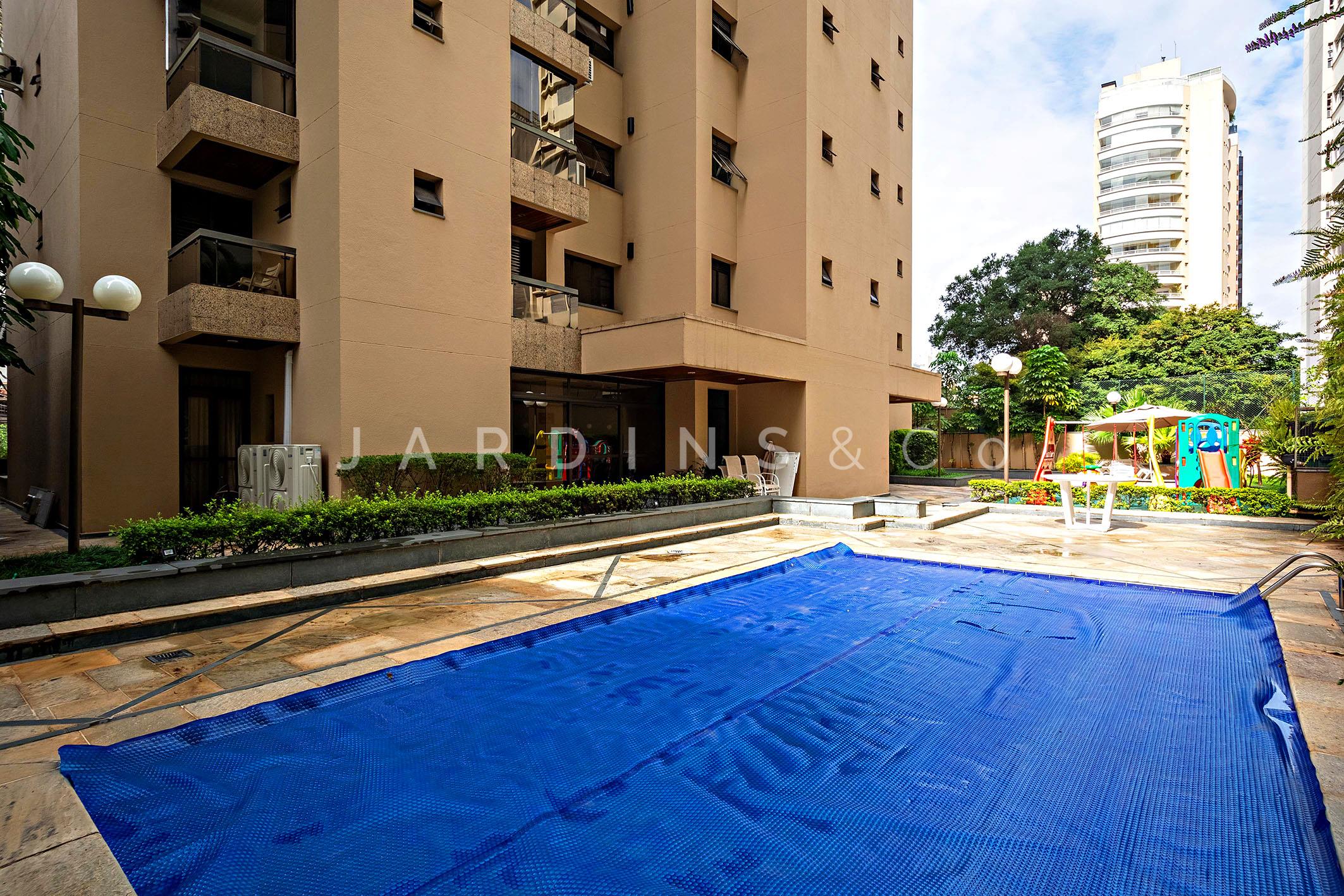 Apartamento no Paraíso