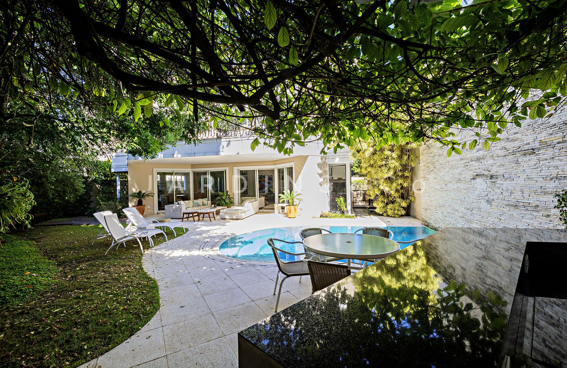 Casa em Condomínio no Jardim Panorama