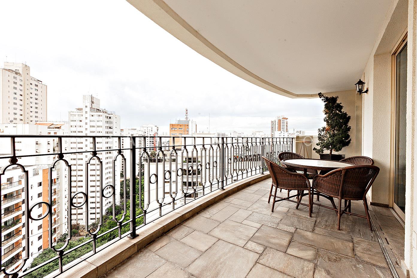 Apartamento no Campo Belo