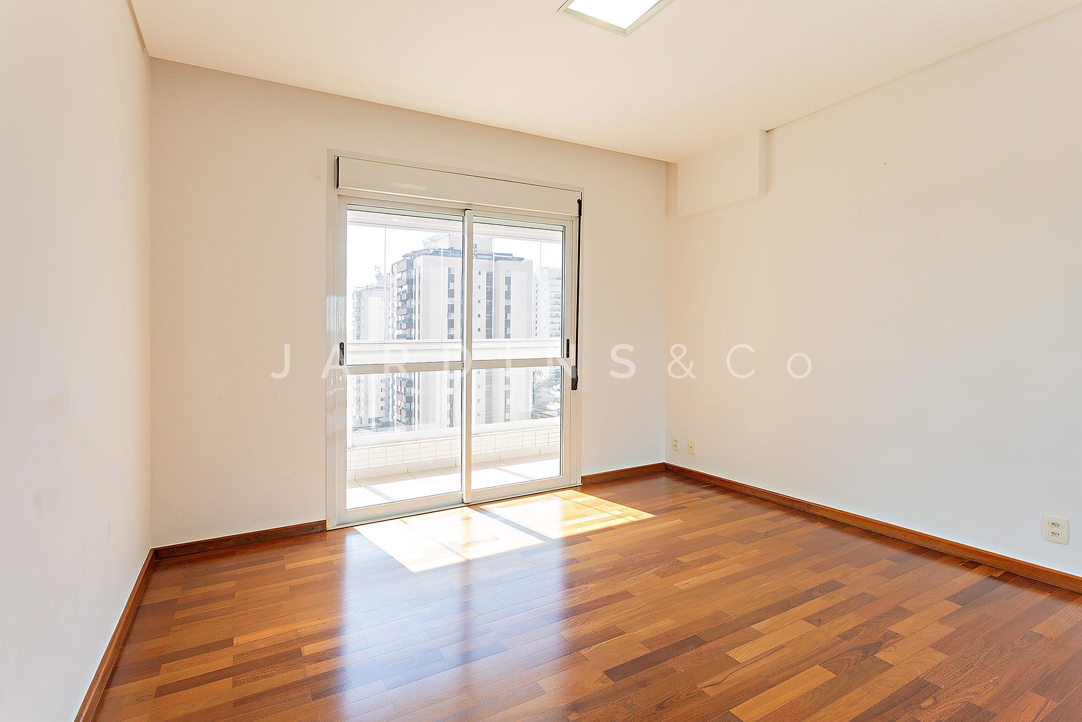 Apartamento no Cidade Monções