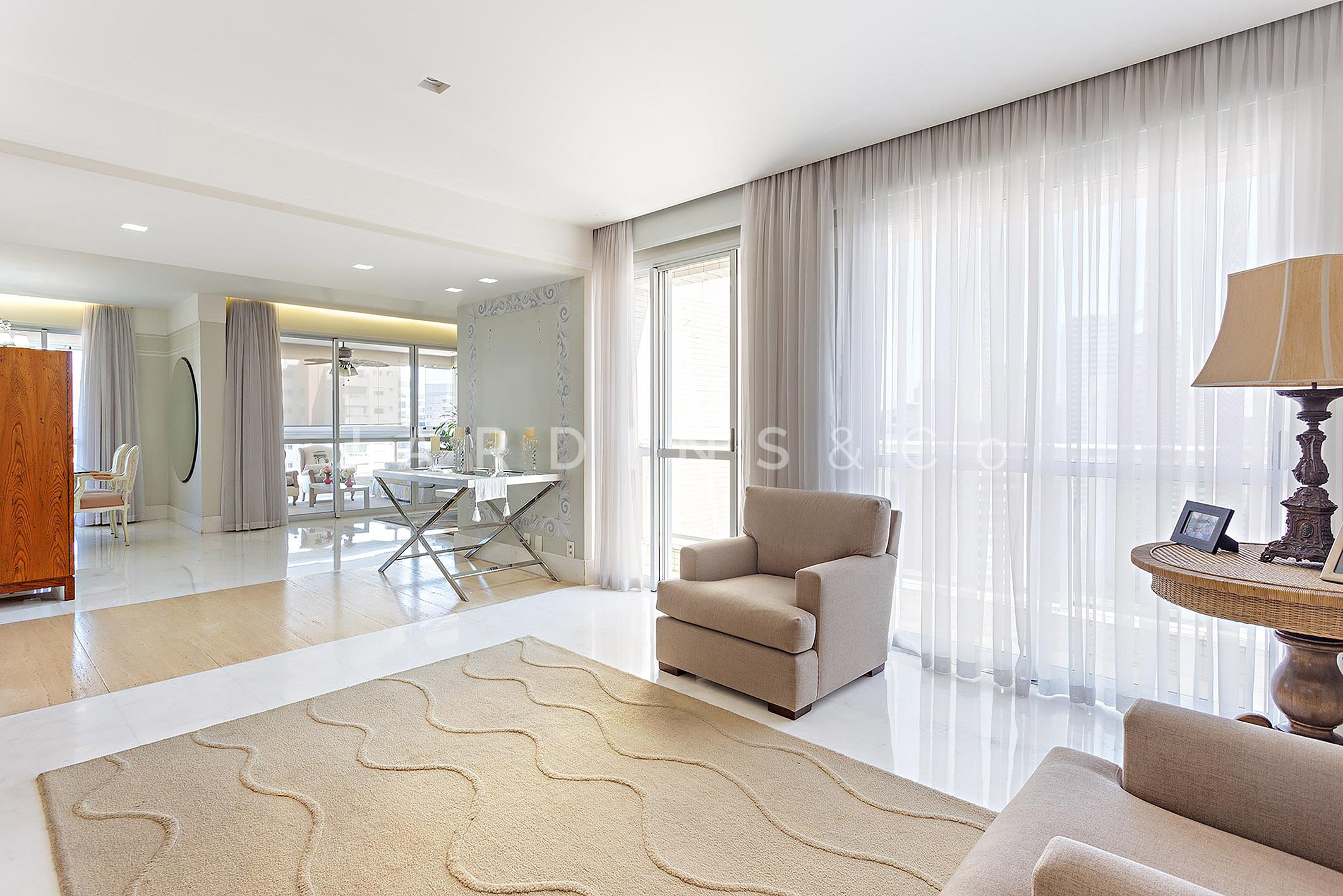 Apartamento no Cidade Monções