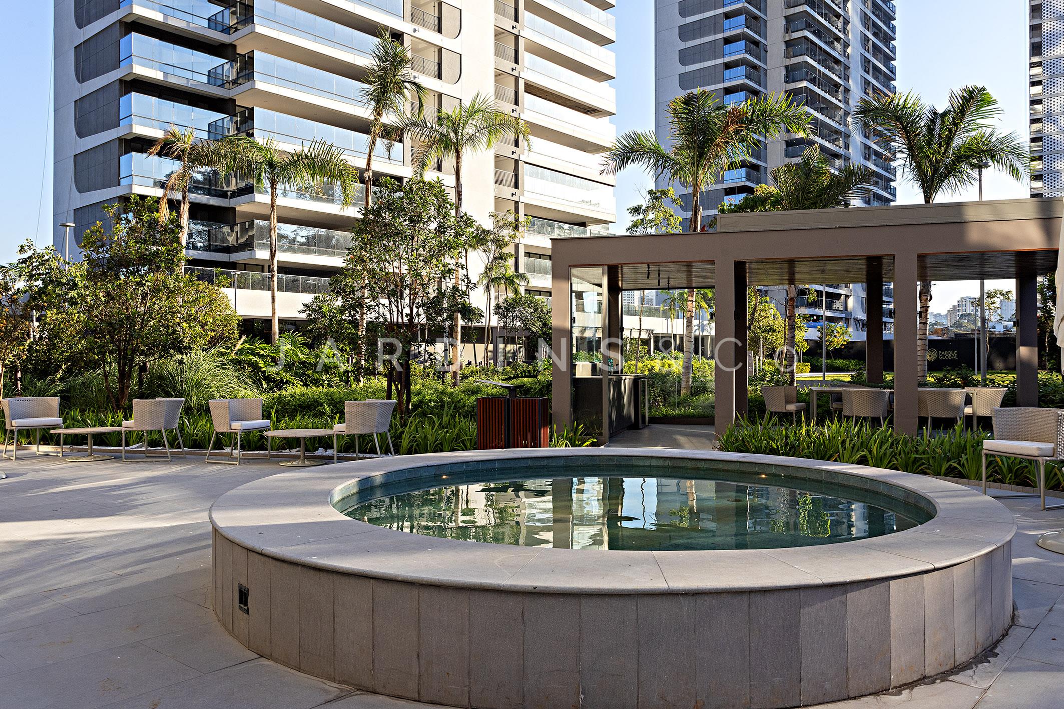 Apartamento no Real Parque