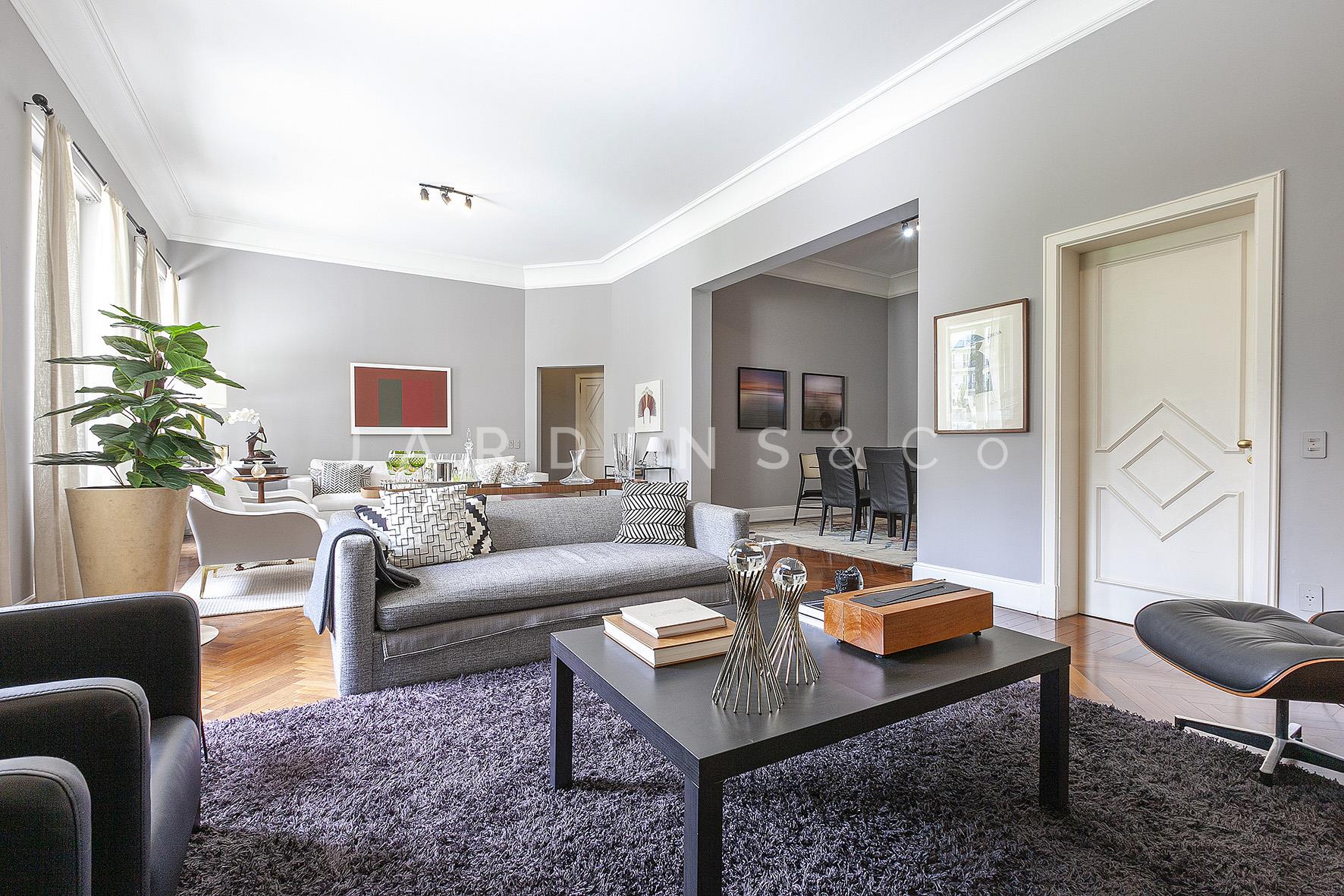 Apartamento no Jardim Leonor
