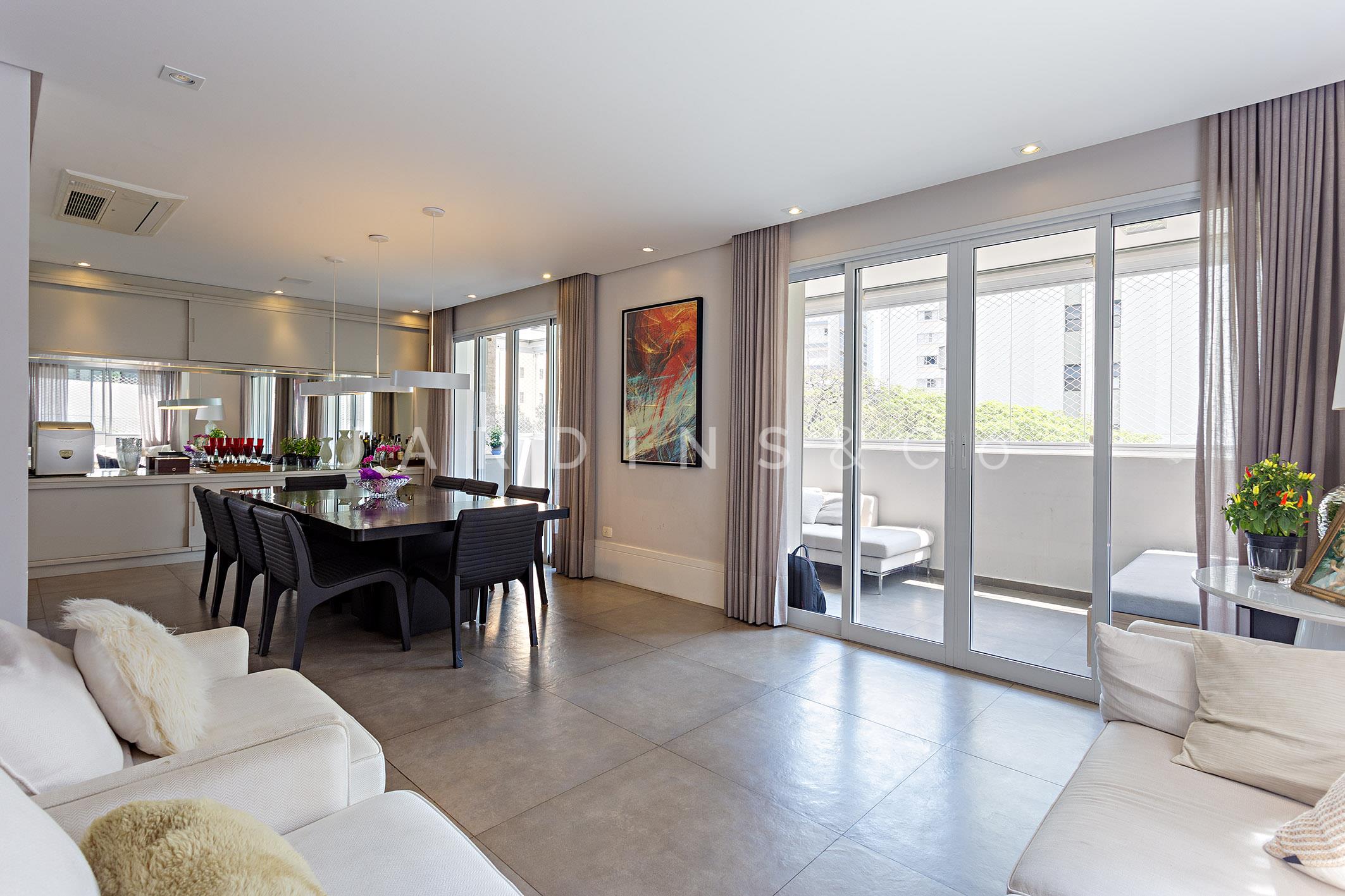 Apartamento no Paraíso