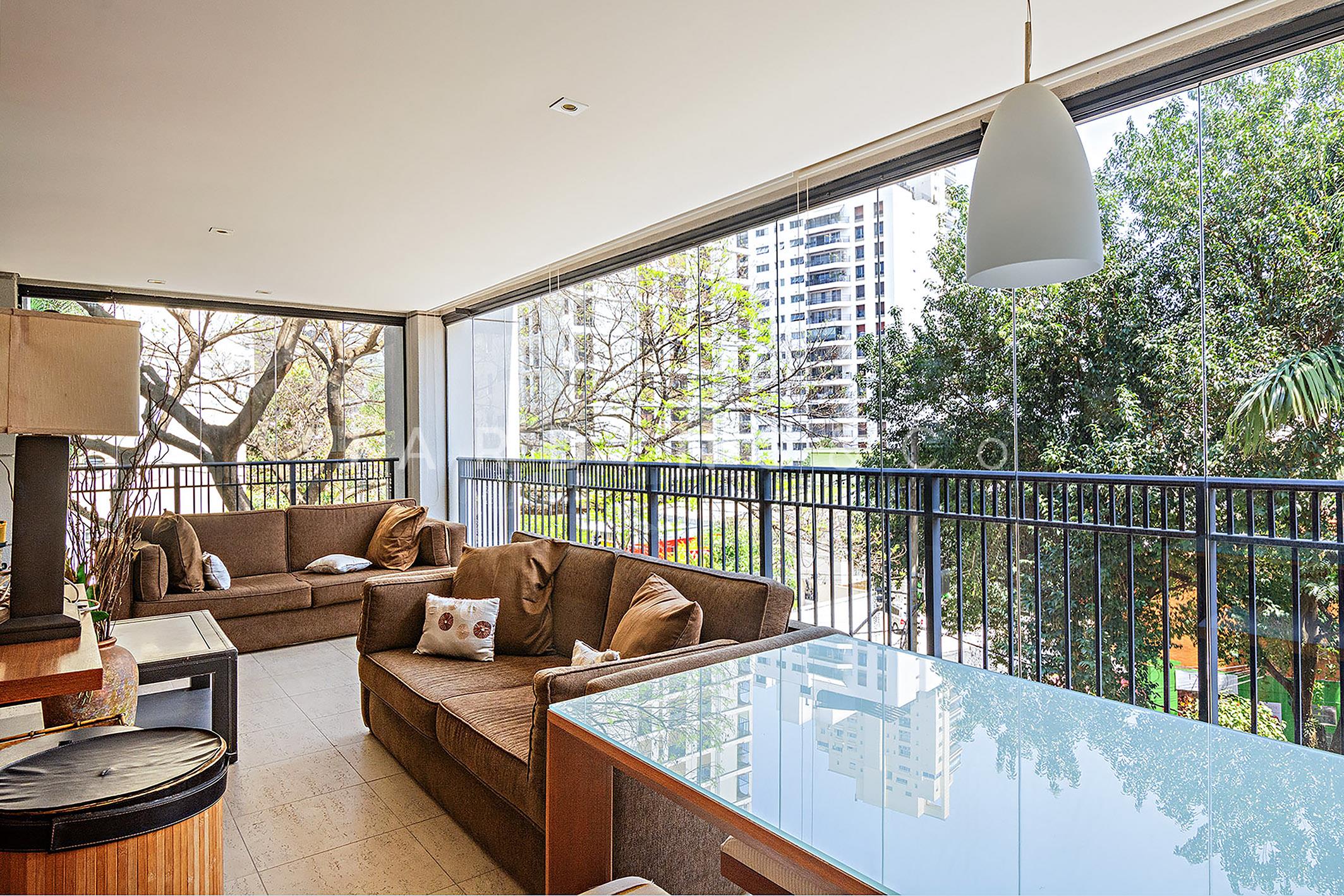 Apartamento no Paraíso