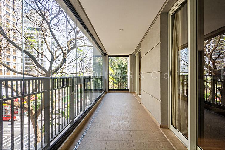 Apartamento no Paraíso