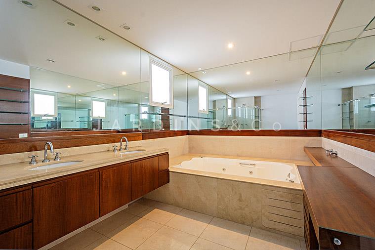 Apartamento no Paraíso