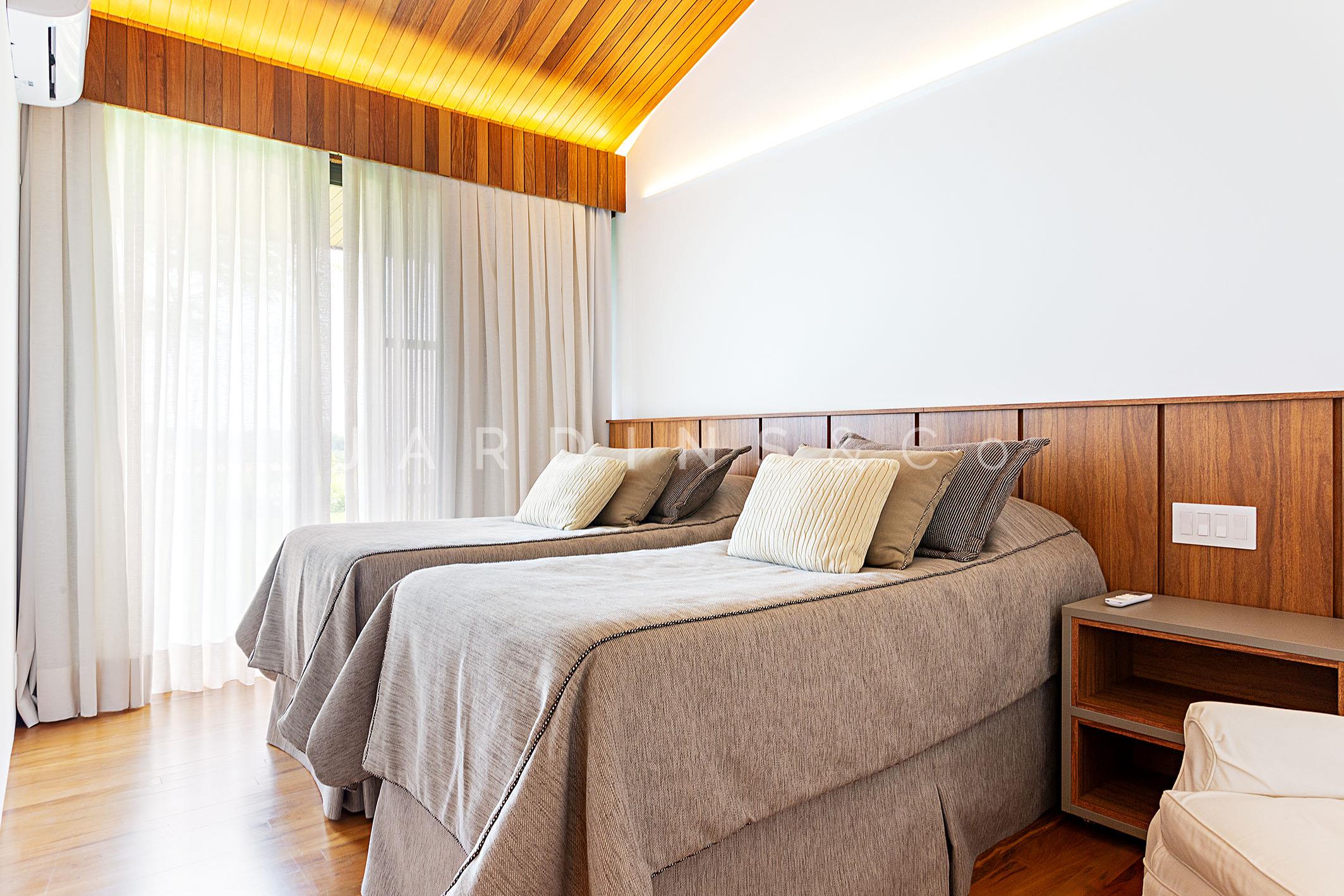 Casa em Condomínio no Chácara Jaraguá