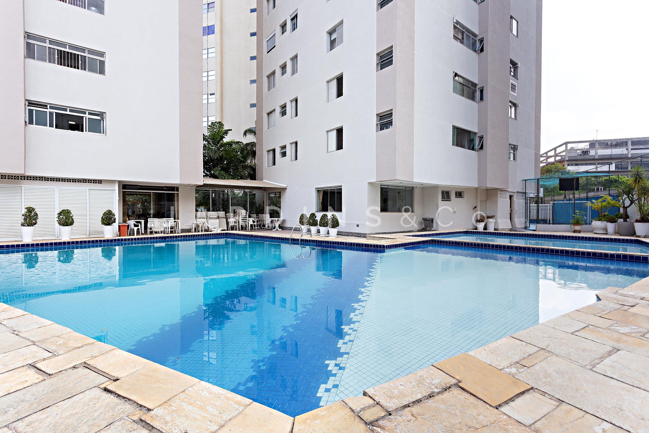 Apartamento no Paraíso