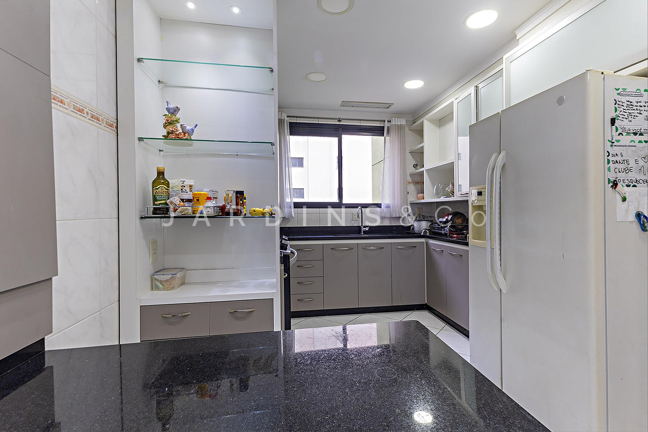 Apartamento no Paraíso