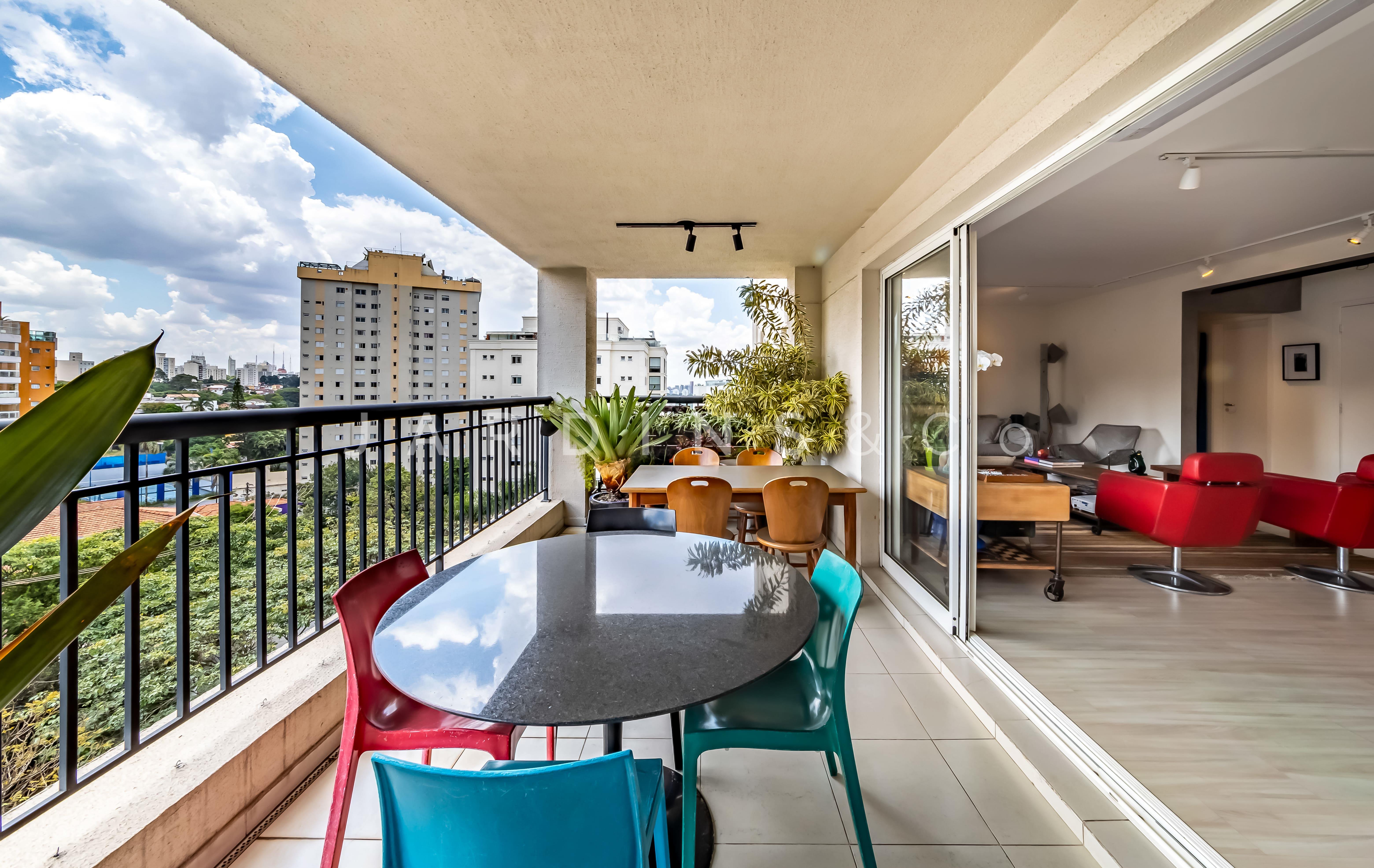 Apartamento no Alto de Pinheiros
