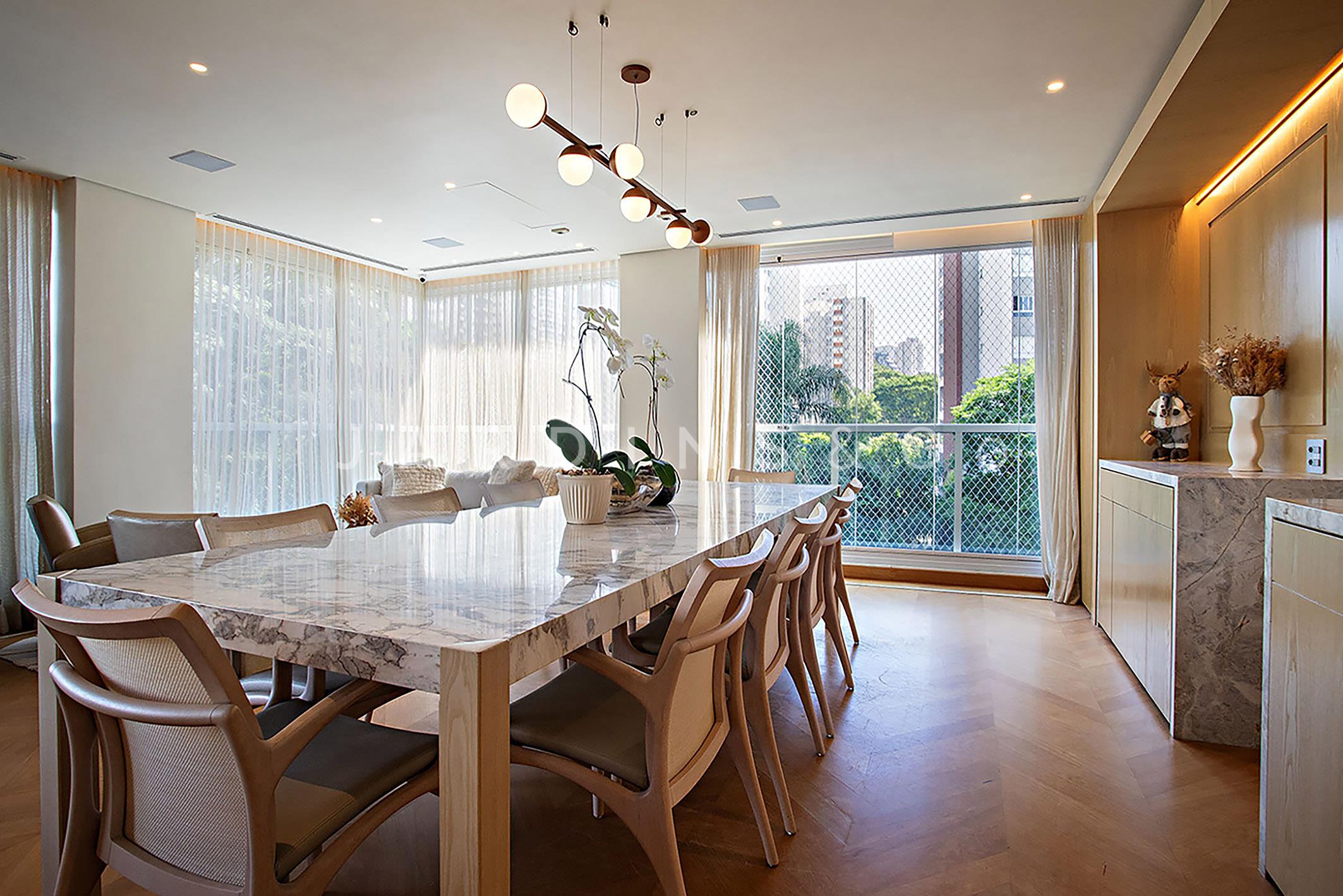 Apartamento no Paraíso