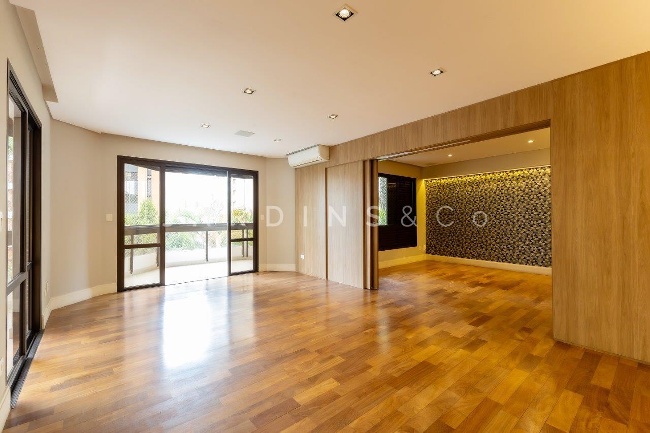 Apartamento no Indianópolis