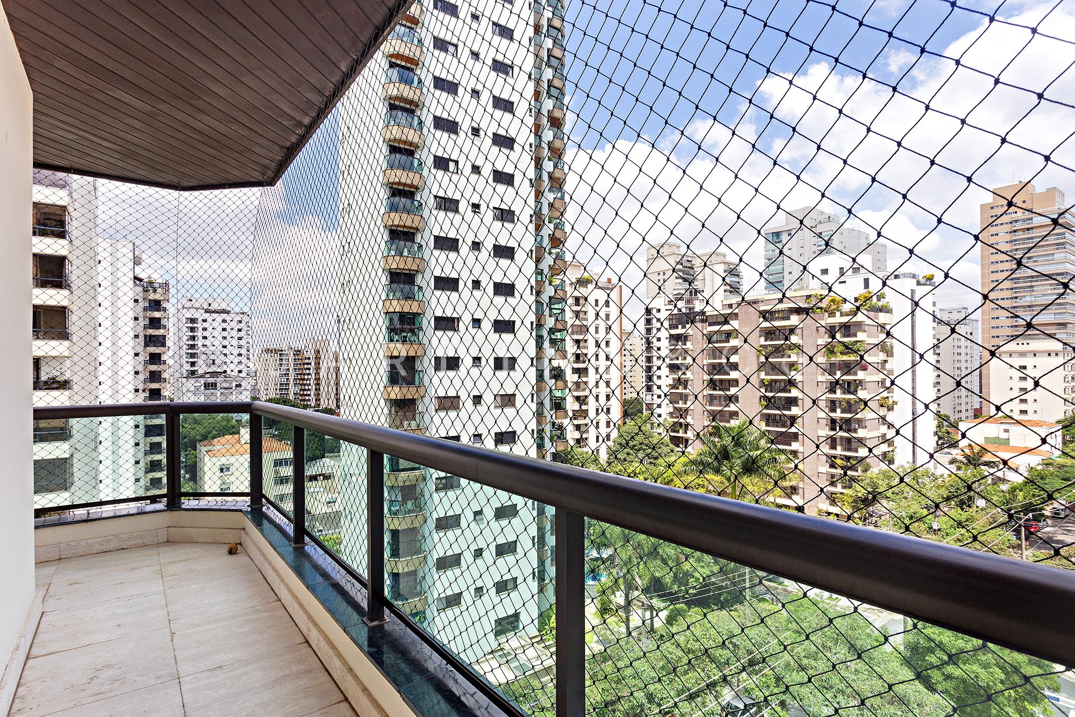 Apartamento no Indianópolis