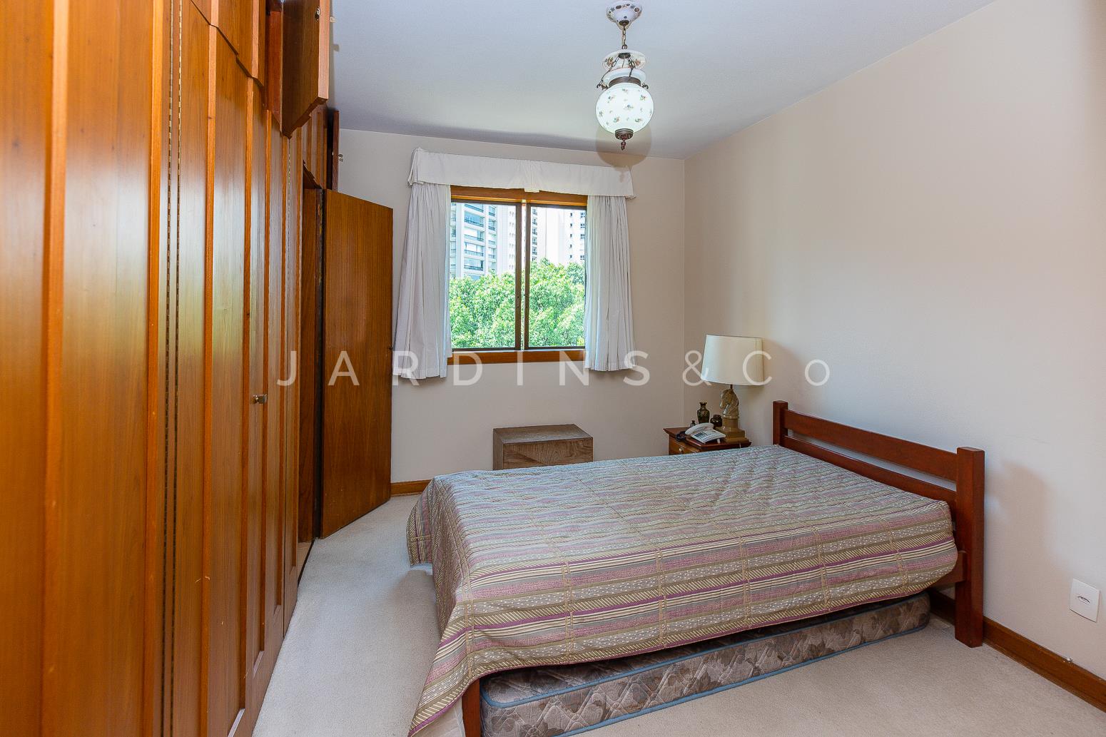 Apartamento no Moema Pássaros