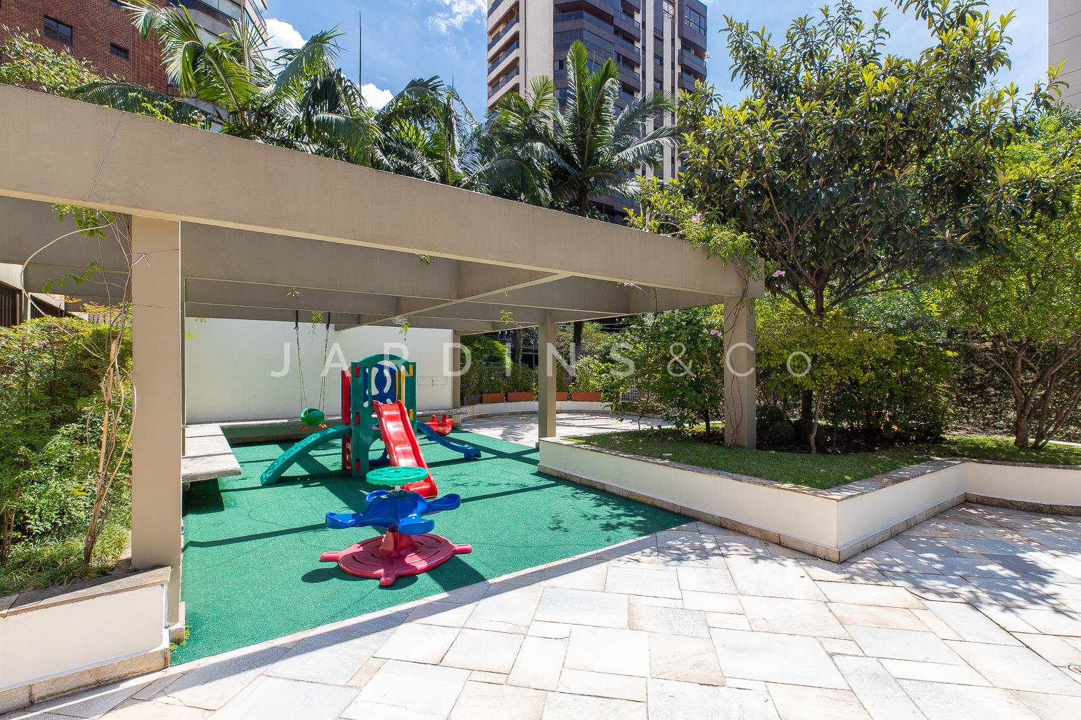 Apartamento no Moema Pássaros