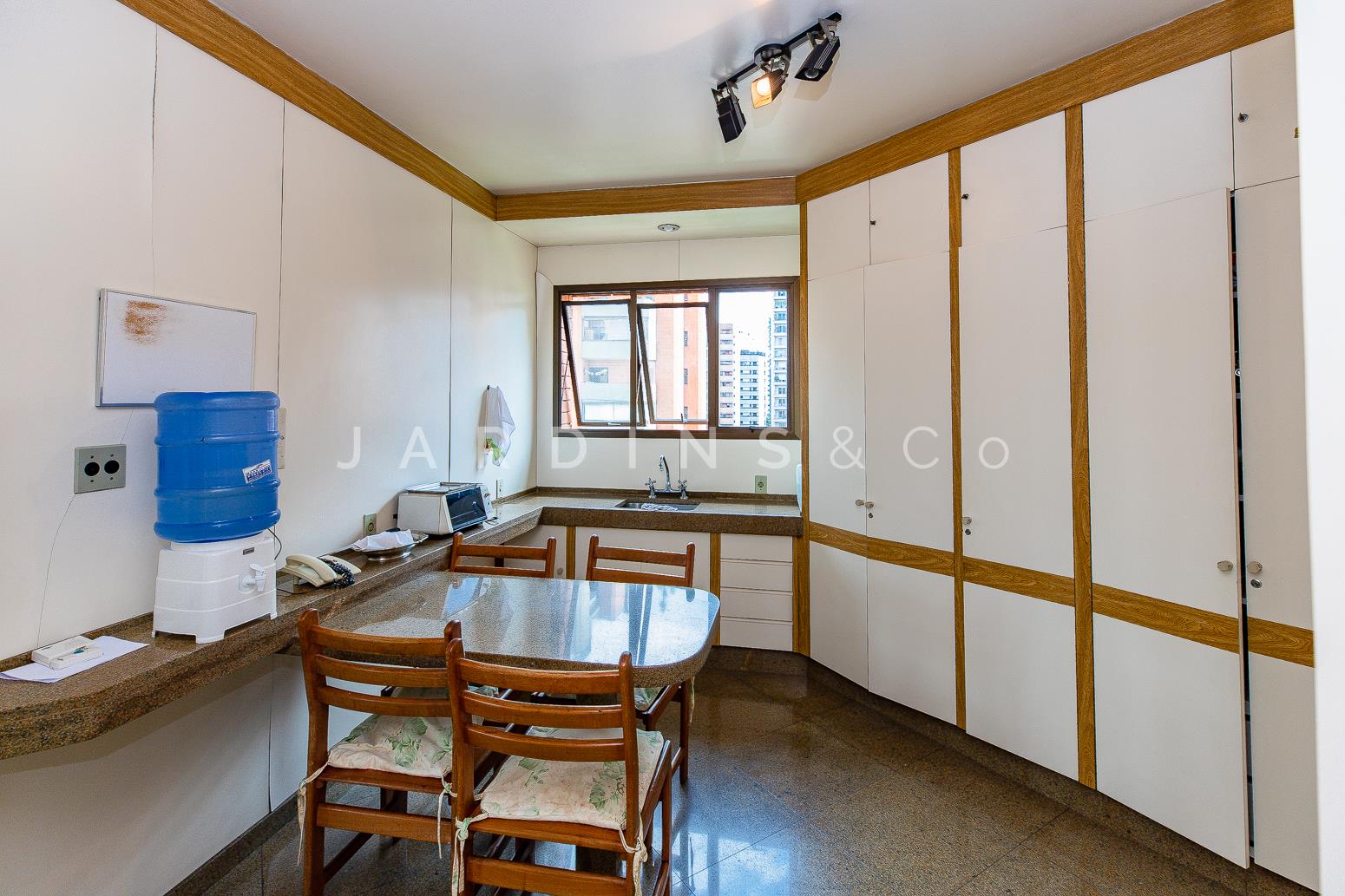 Apartamento no Moema Pássaros
