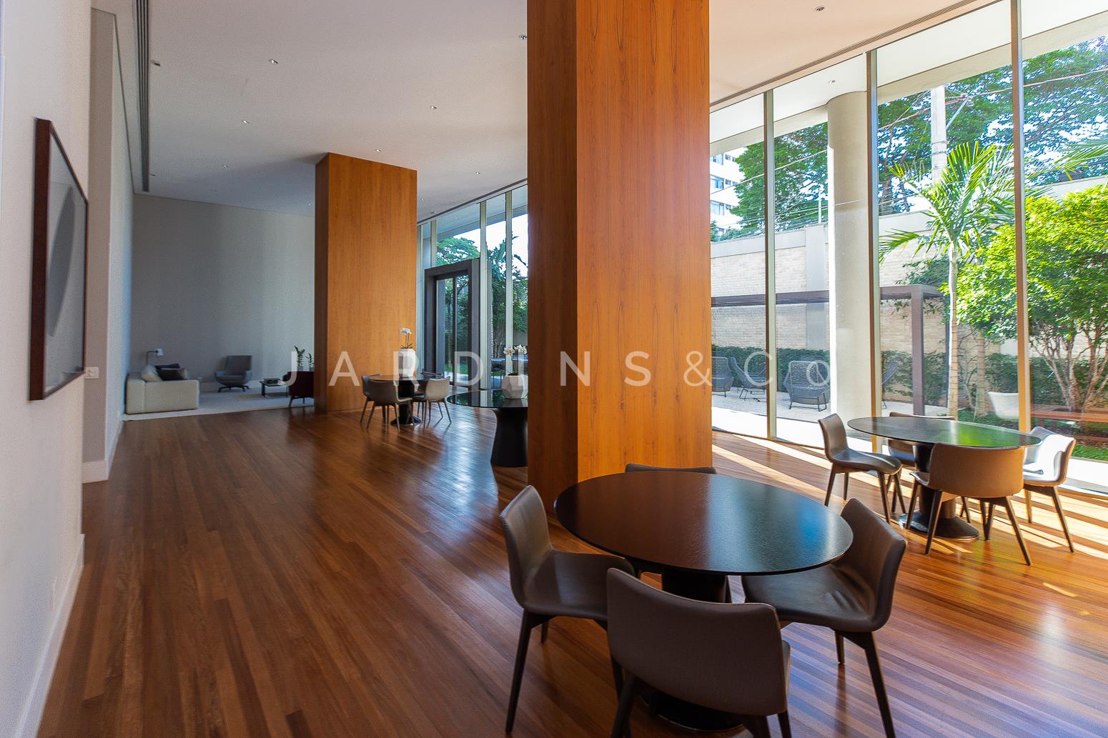 Apartamento no Paraíso