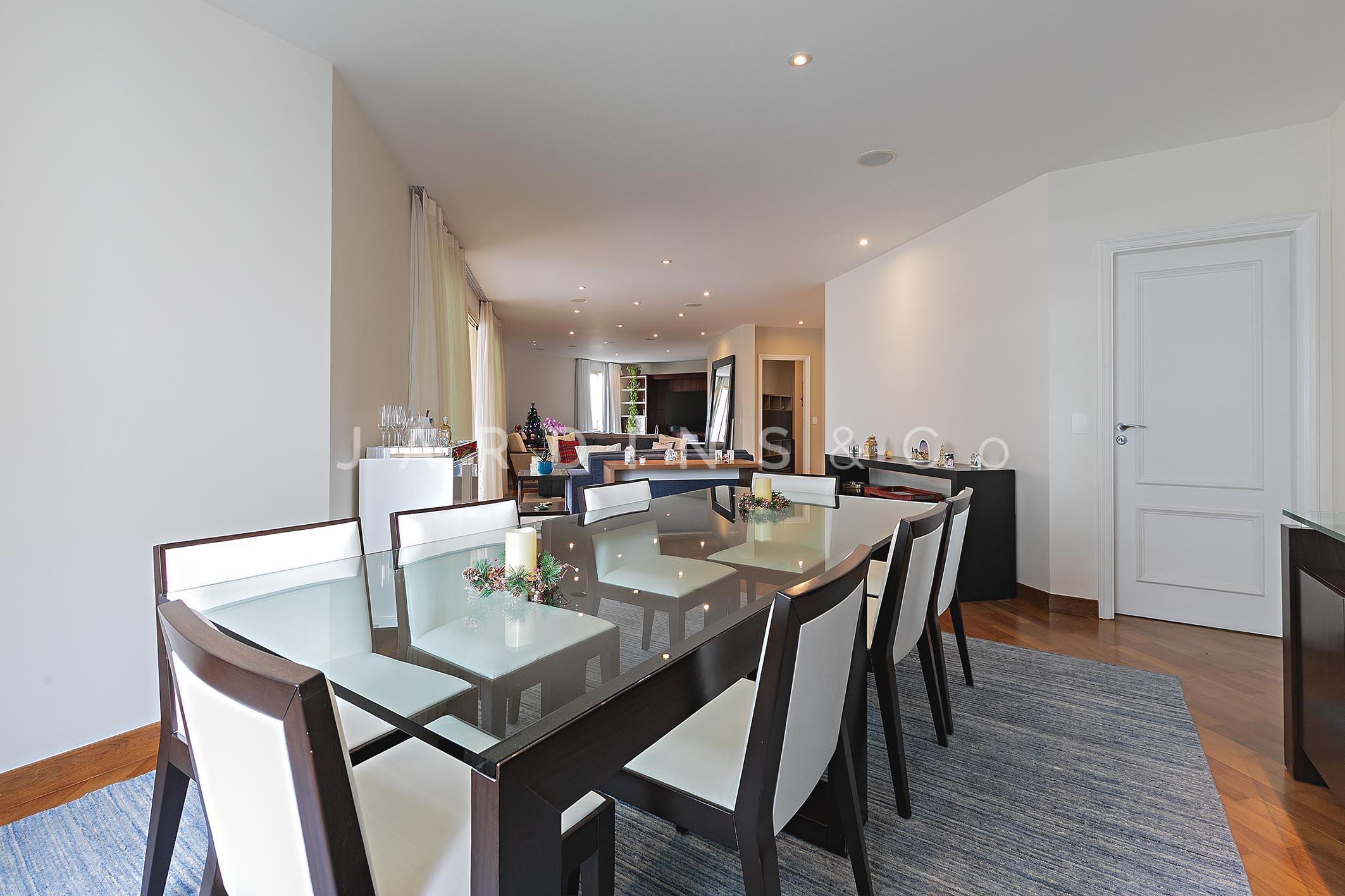 Apartamento no Paraíso