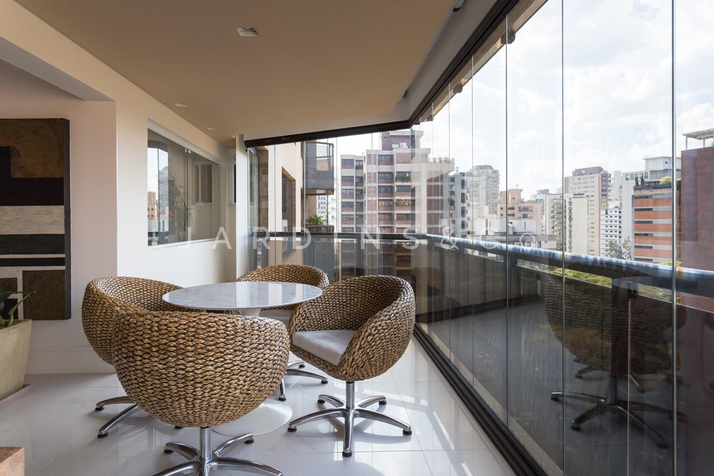 Apartamento no Jardim Luzitânia