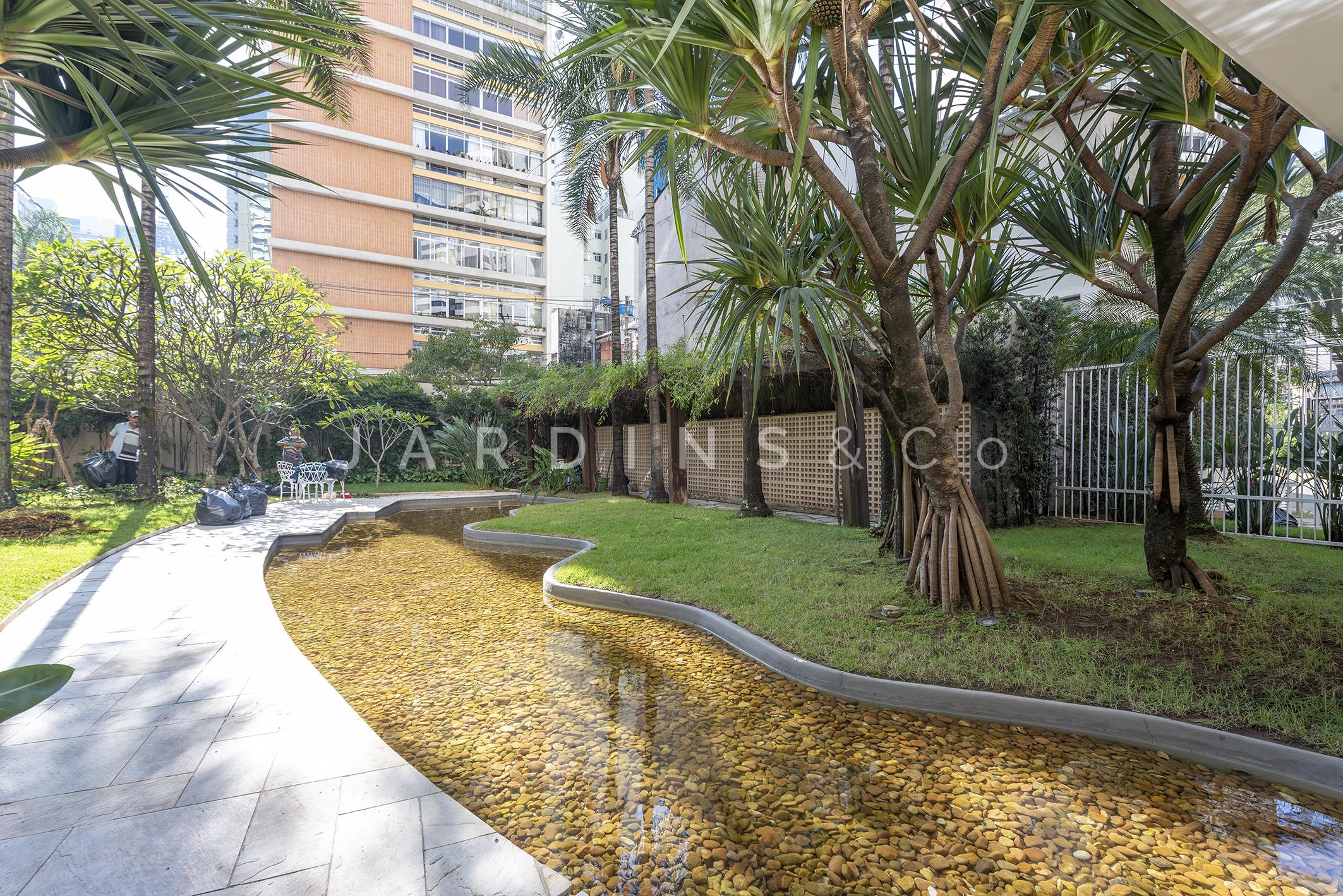 Apartamento no Paraíso